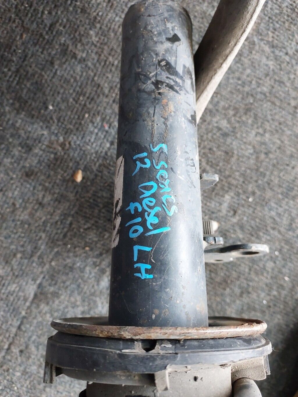 BMW 5 SERIES F10 2012 N/S FRONT SUSPENSION LEG COMPLETE LH