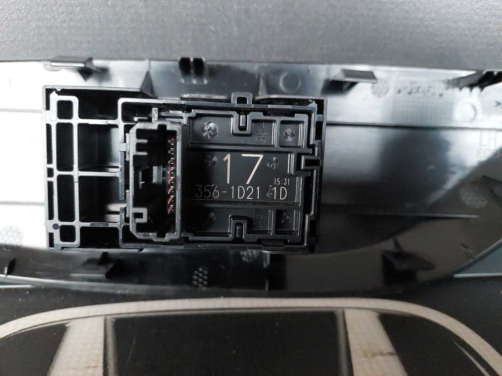 TOYOTA YARIS N/S WINDOW SWITCH 2022