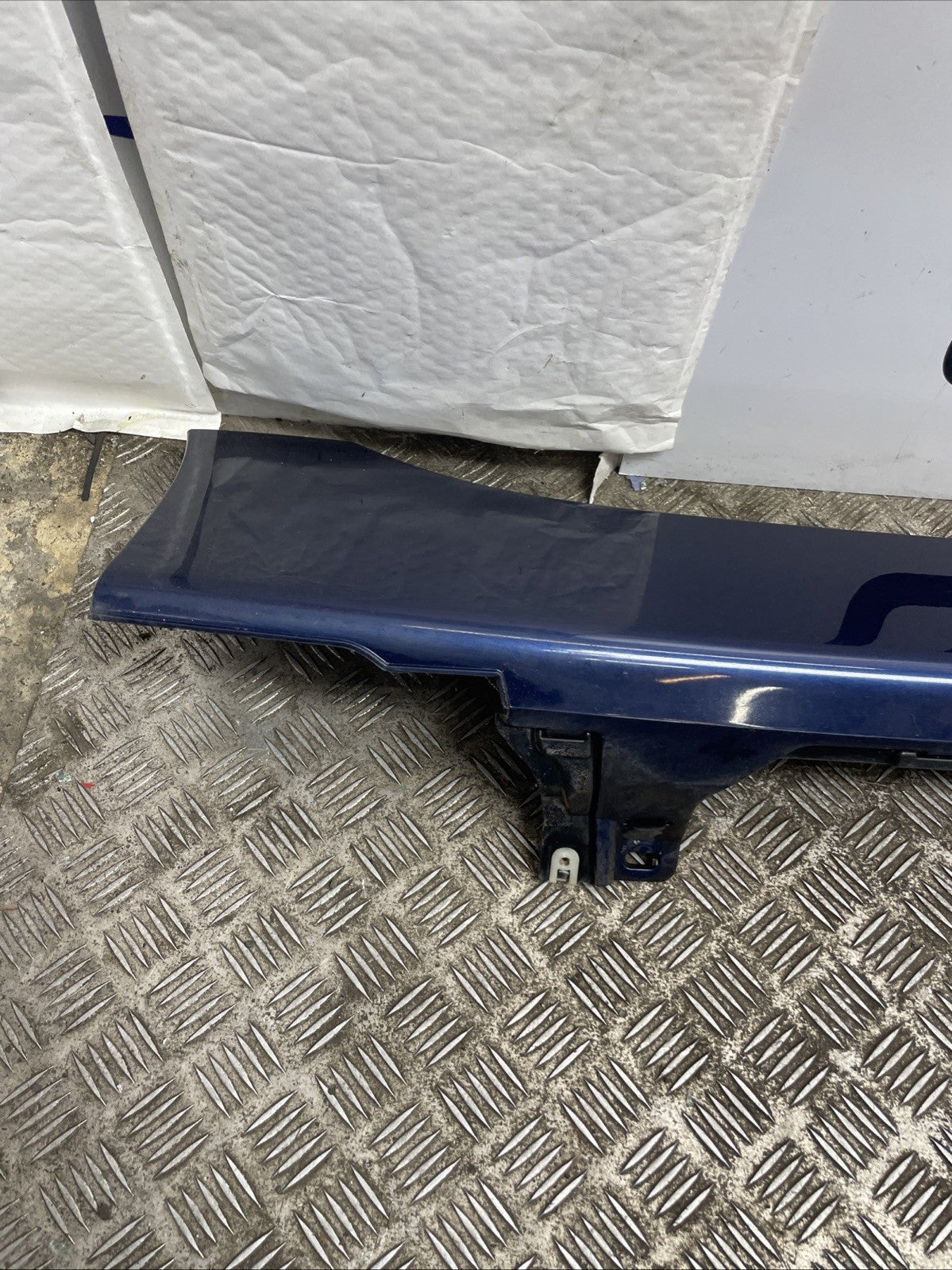 BMW 2 SERIES SIDE SKIRT RIGHT F45 ACTIVE TOURER 2015-2021 7318850