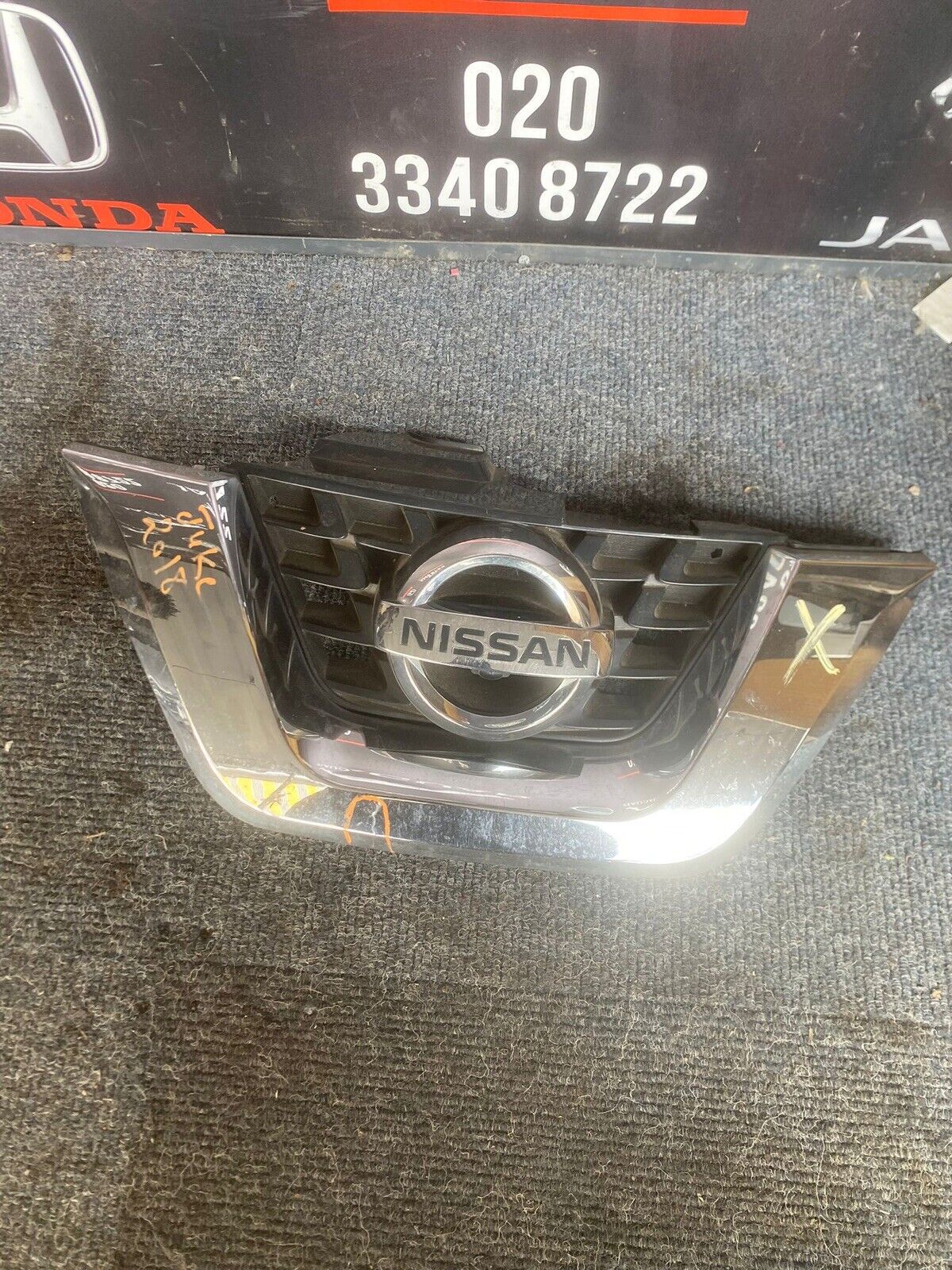 GRILLE NISSAN JUKE 5 Door Hatchback 62072BV81A 14-19