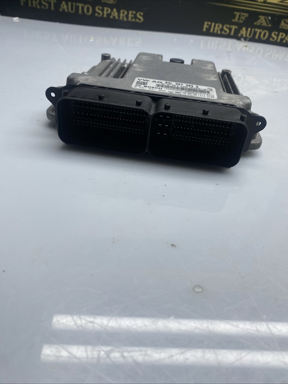 Volkswagen PASSAT B8 04L907309R Engine control unit module ECU OER8067