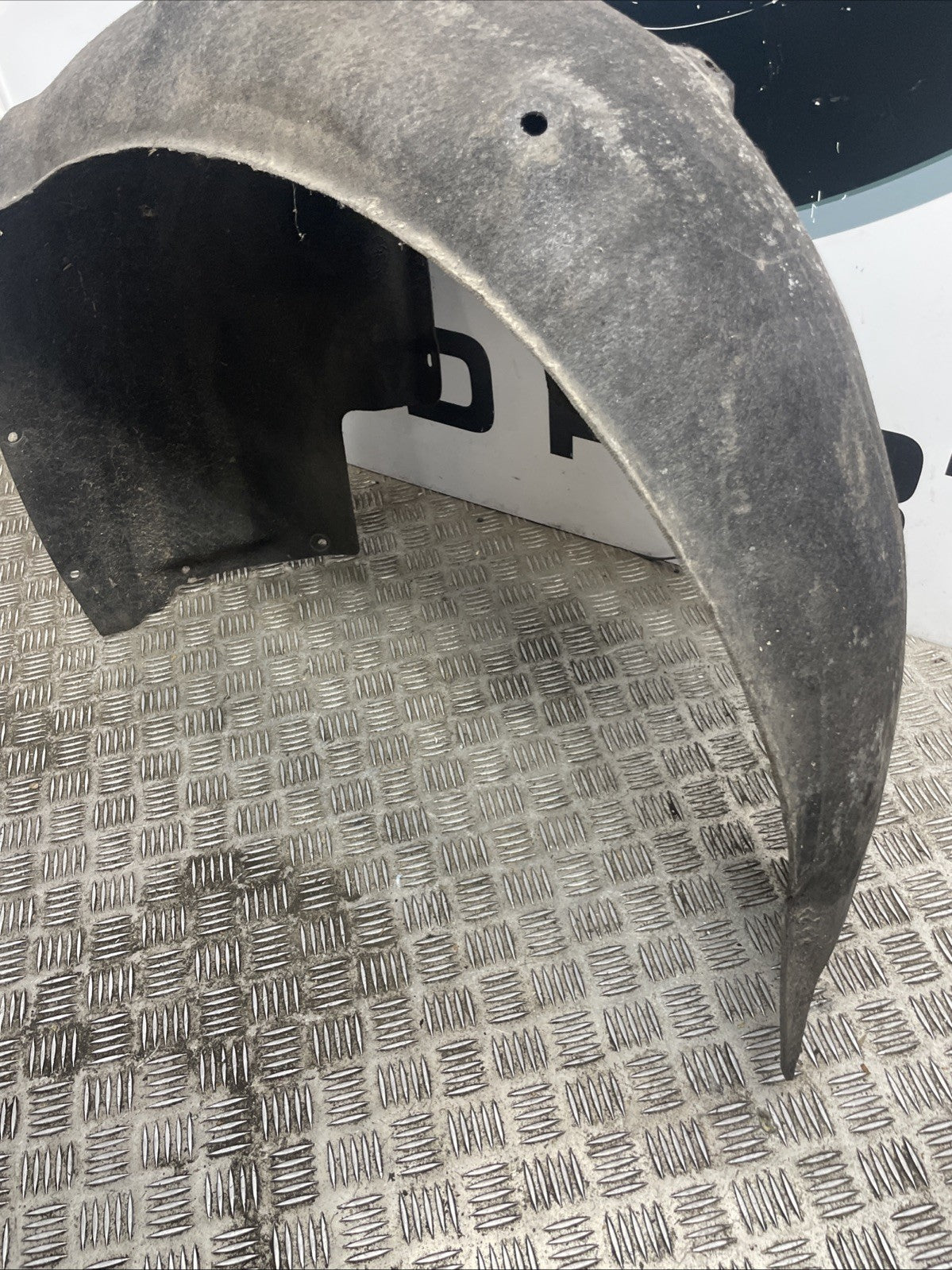 BMW SERIES 3 REAR LEFT INNER ARCH LINER  10859010