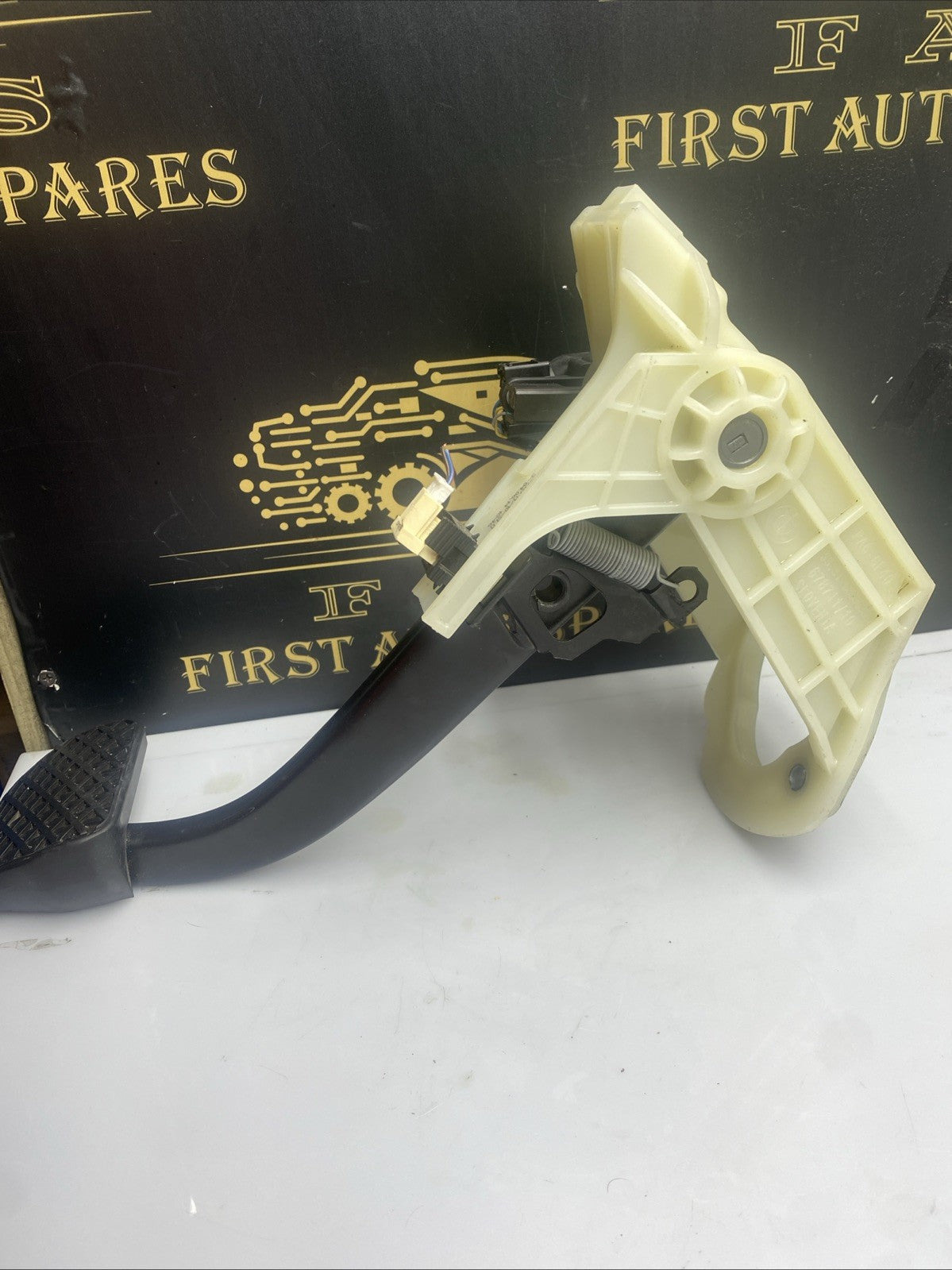 BMW 320D F30 BRAKE PEDAL 678711 AUTOMATIC 2.0D 2013