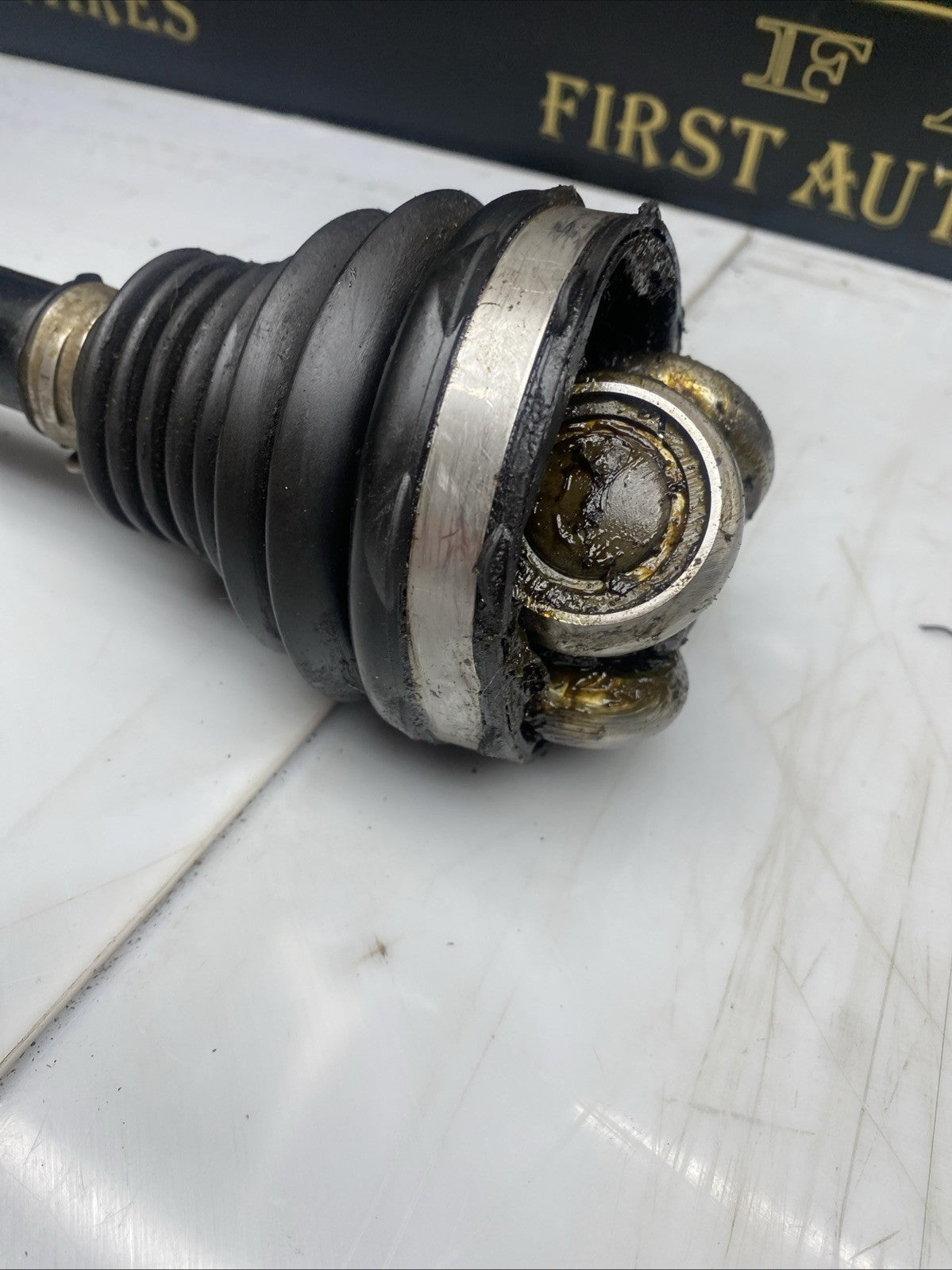 BMW X3 F25 Driveshaft Right Front 7598028