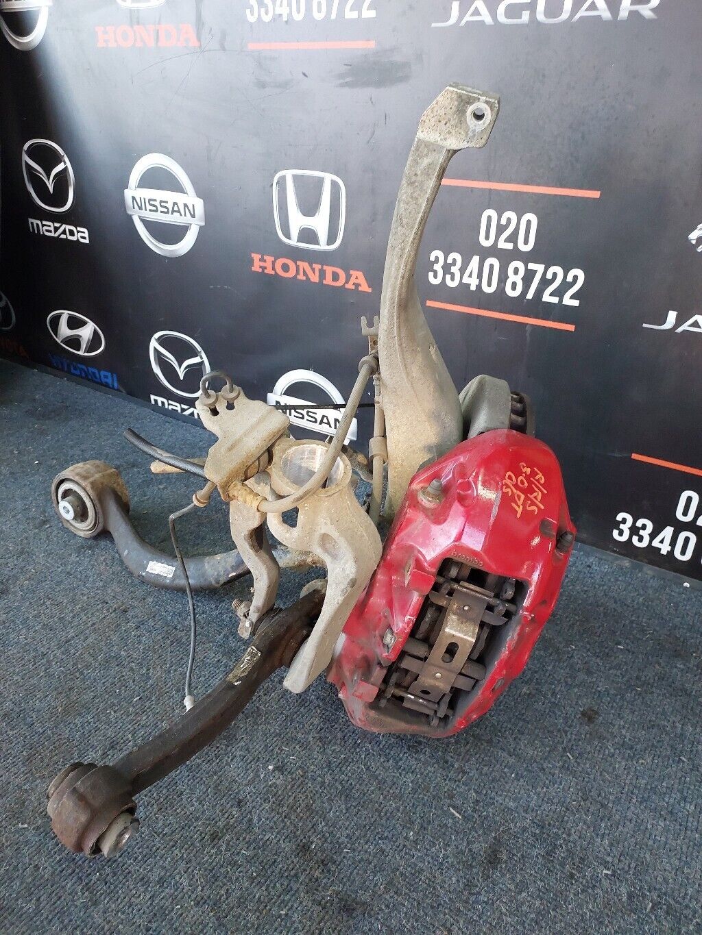 LAND ROVER RANGE ROVER 3.0 DIESEL O/S FRONT SUSPENSION LEG 2017