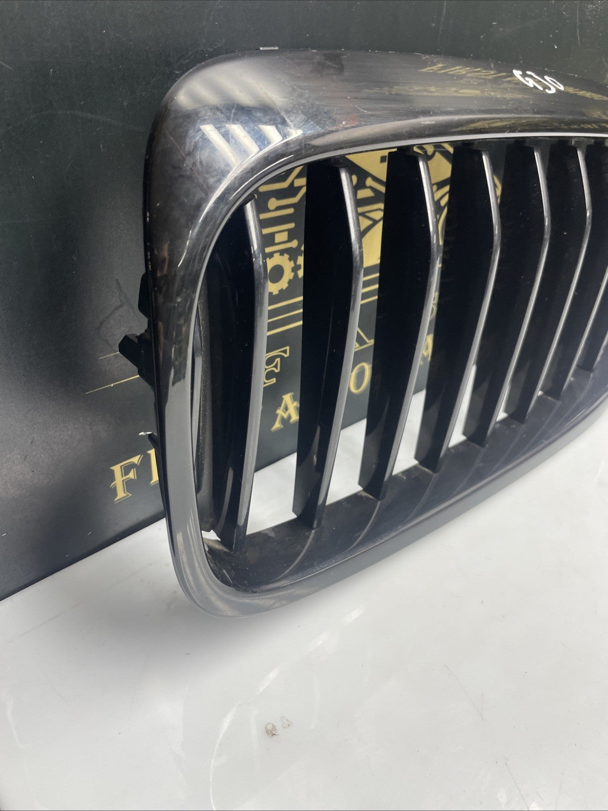 BMW 5 G30 Front Left Grill 7383519 2016 25615766