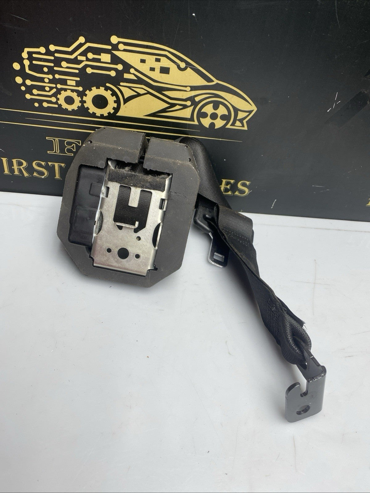 14-24 MINI COOPER F55 F56 SEAT BELT REAR RIGHT DRIVER SIDE 7413987 (234)