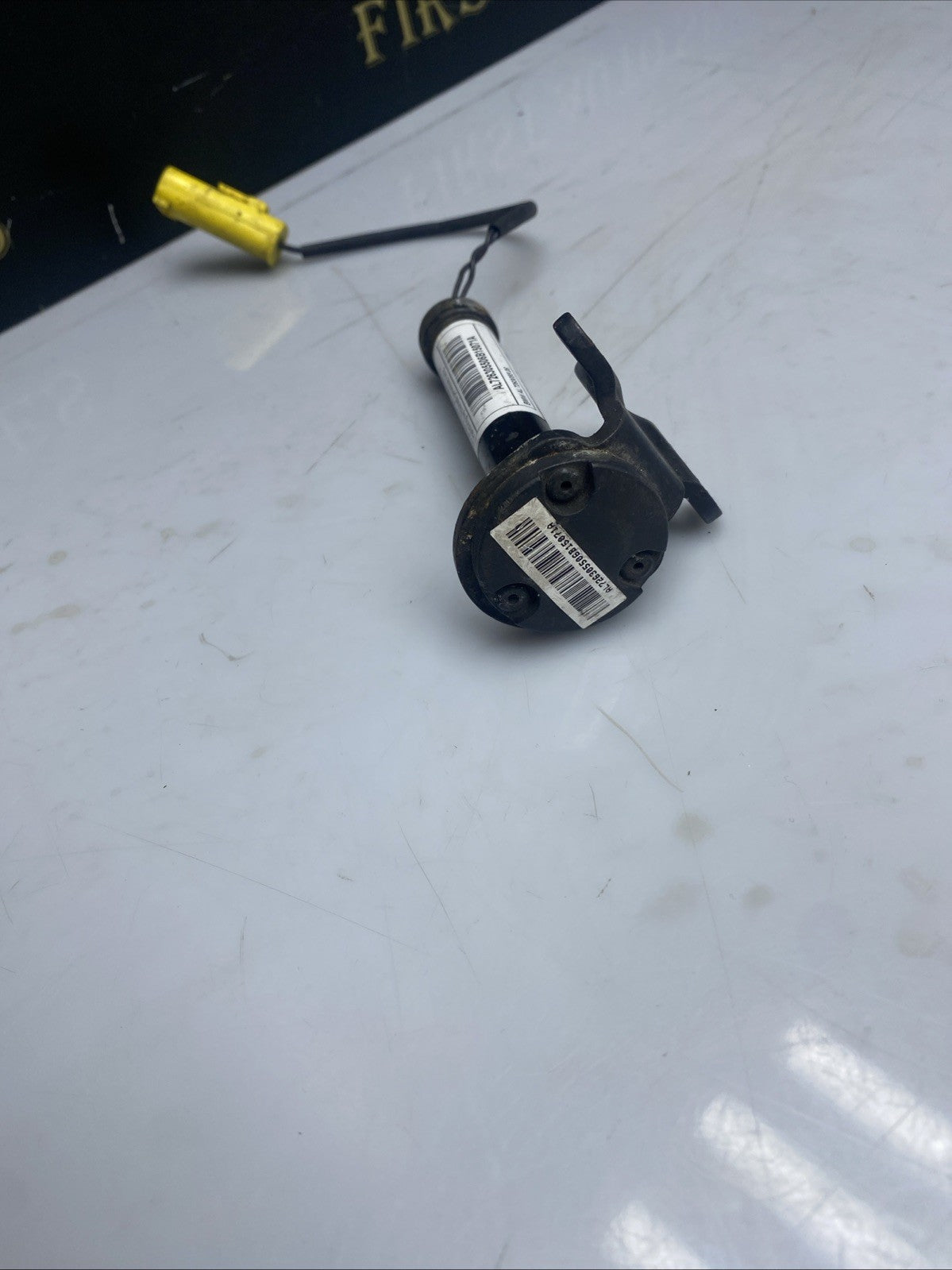 GENUINE BMW 5 SERIES F10 2016 LCI BONNET ACTUATOR LEFT SIDE 7263055