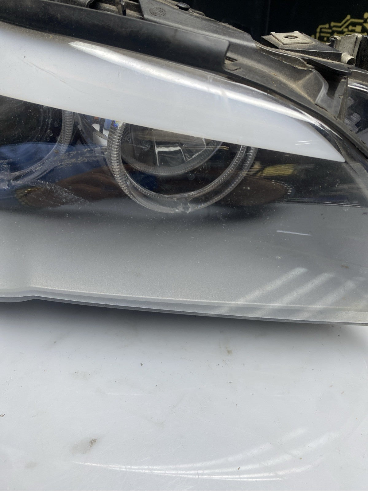 BMW 5 SERIES 2010-2013 HEADLIGHT DRIVER RIGHT SIDE 1LL010131-04 (P70)