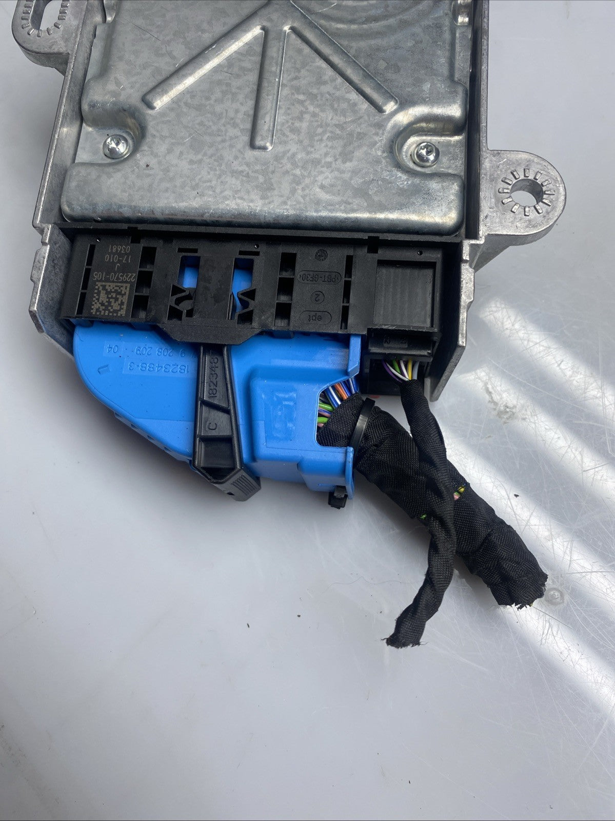 BMW i3 I01 Hybrid SRS ECU Control Unit 6837161 336724-101