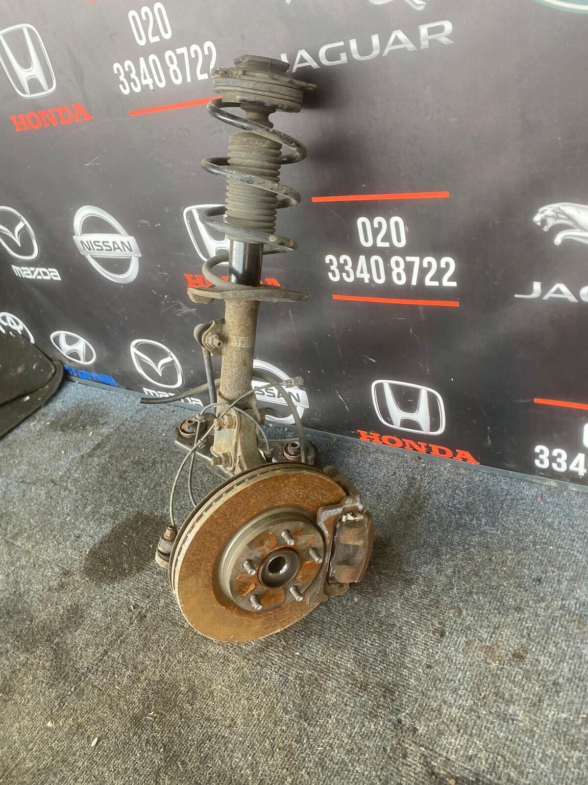 NISSAN JUKE 2018 O/S RIGHT SUSPENSION LEG COMPLETE