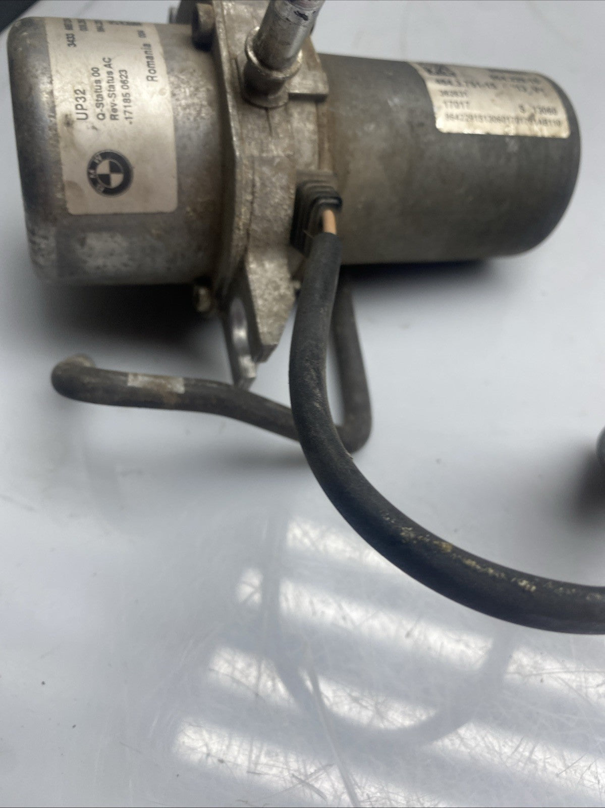 BMW 5 G30 Vacuum Pump 864229 2.0 Petrol / electricity 185kw 2017 22277498