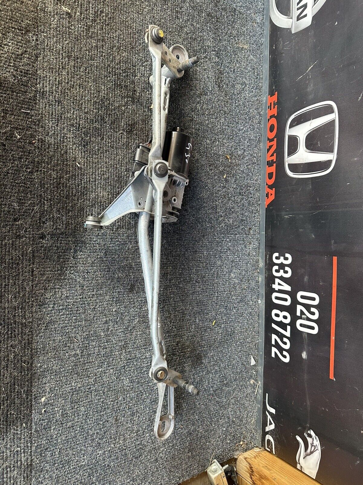 wiper motor wiper linkage BMW G30 G31 F90 M5