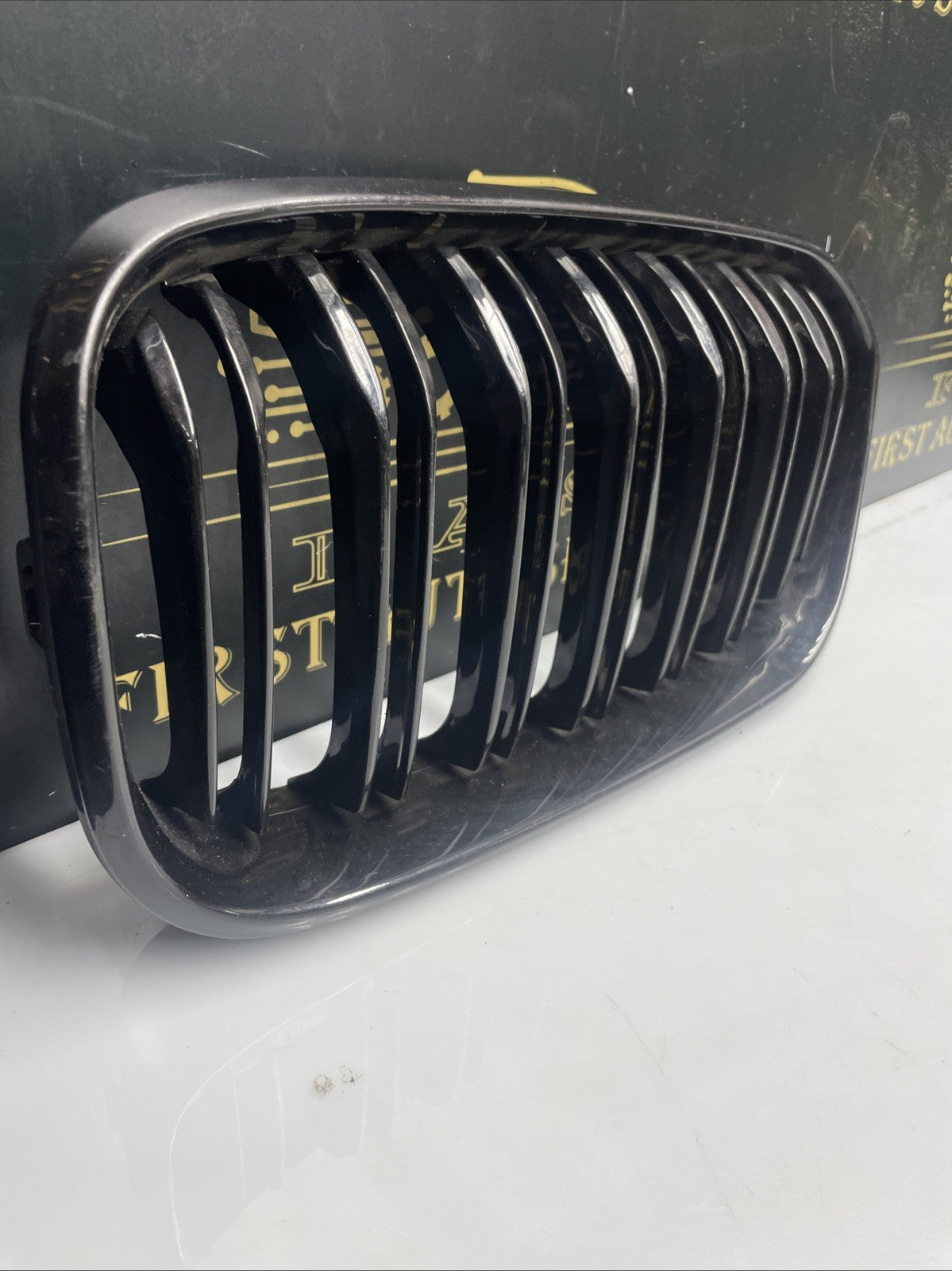 BMW 1 SERIES F20 F21 FRONT LEFT KIDNEY GRILLE 7371748