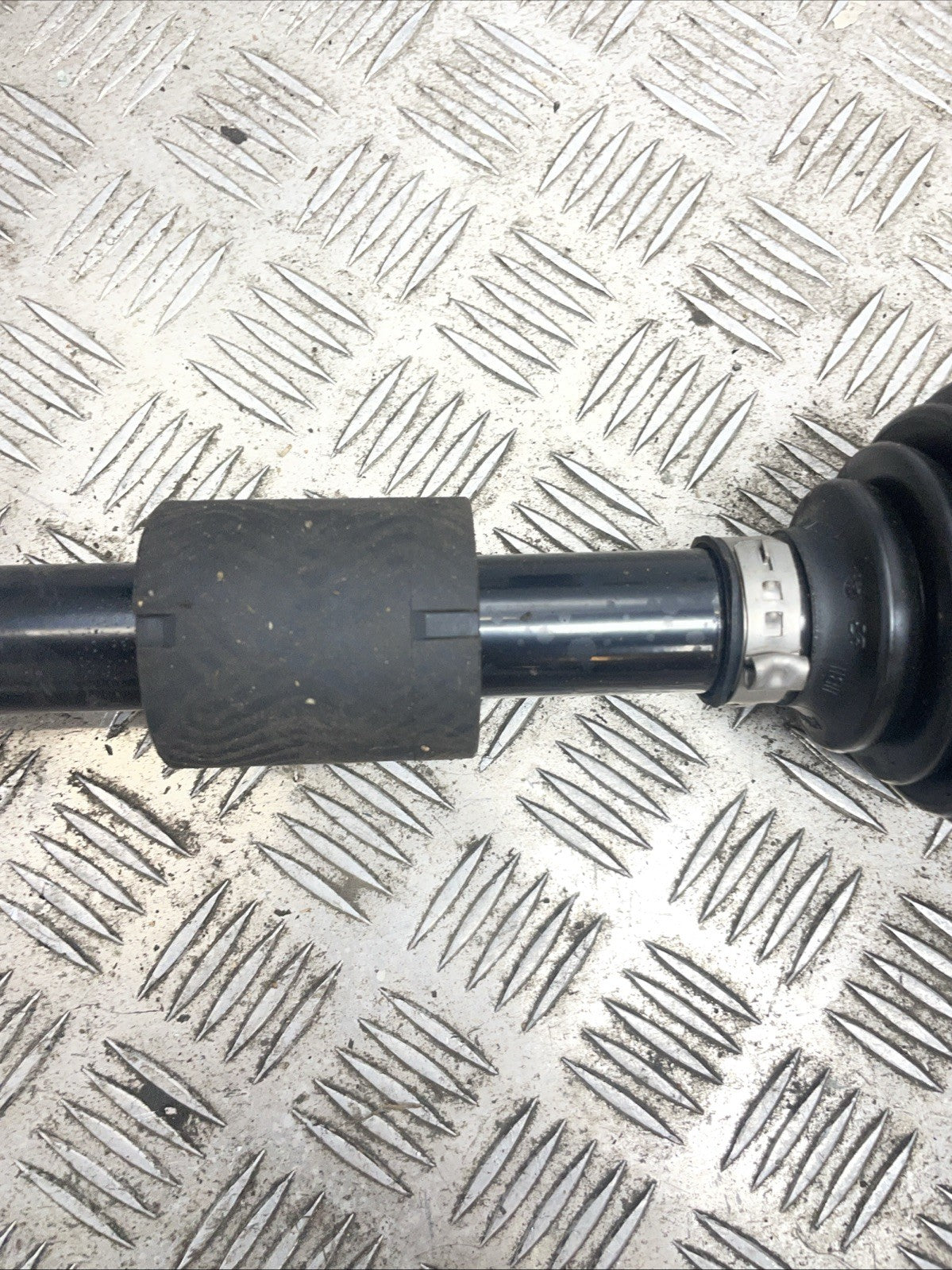 BMW 1 ,2 SERIES F40,F45 2023 FRONT DRIVESHAFT LEFT PASSENGER SIDE 8482645