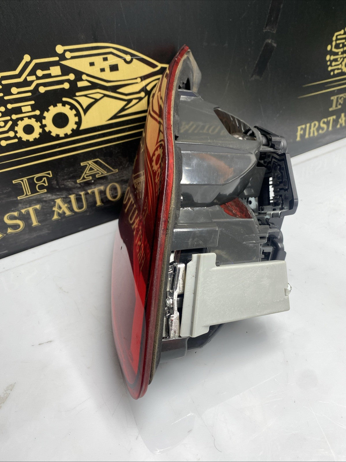 BMW 2 SERIES F45 LEFT PASSENGER SIDE REAR INNER TAILLIGHT 7461477