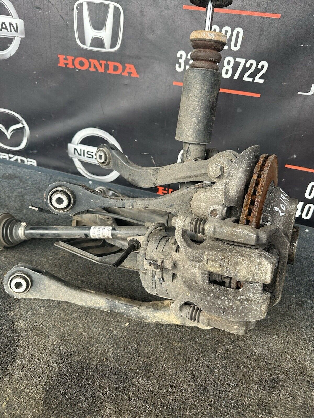 BMW 3 SERIES G20 LEFT SIDE SUSPENSION LEG COMPLETE