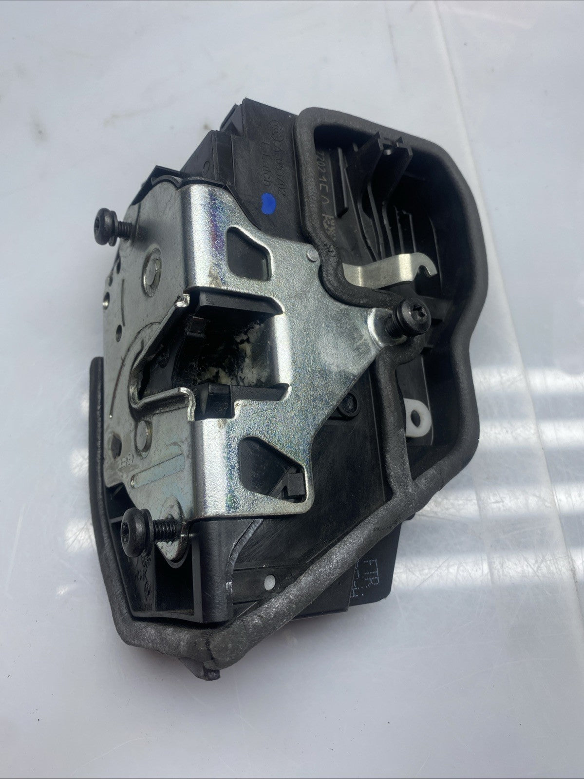BMW 1 SERIES MK1 2011 FRONT RIGHT DOOR LOCK CATCH ACTUATOR SOLENOID 51217229456