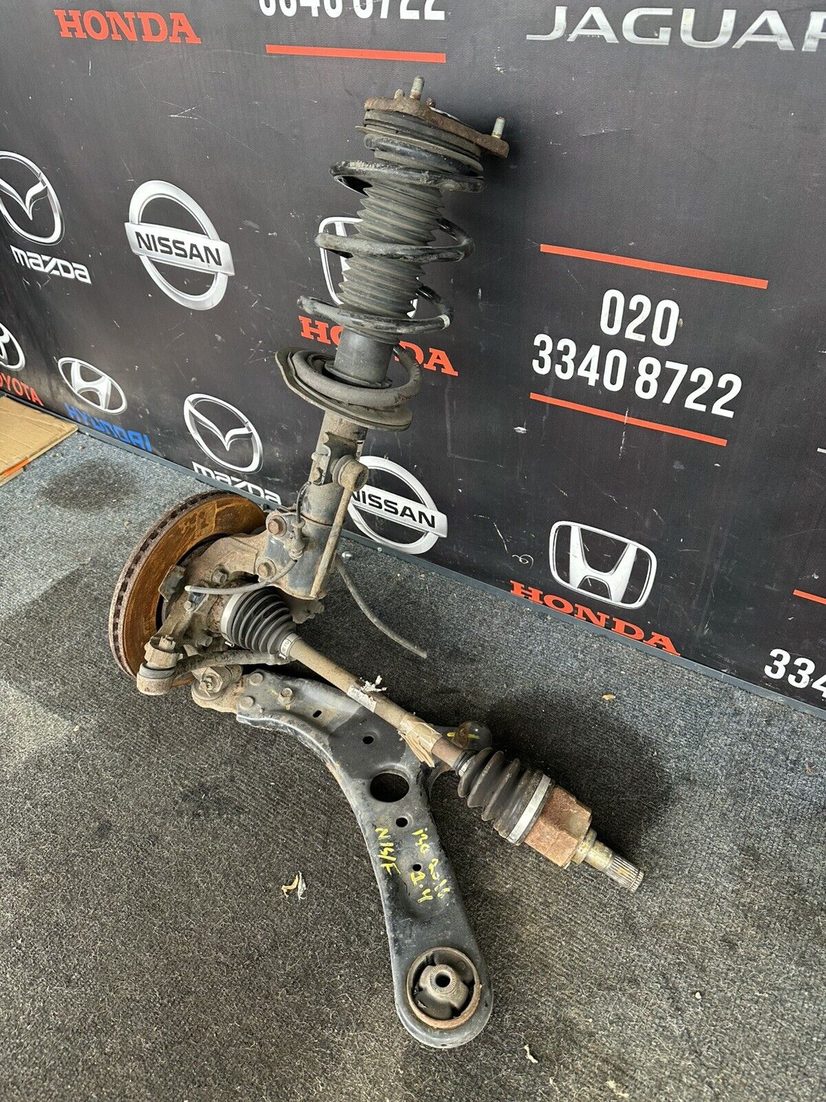 Hyundai i30 MK2 Petrol 1.4 Passenger Side Front Complete Suspension leg