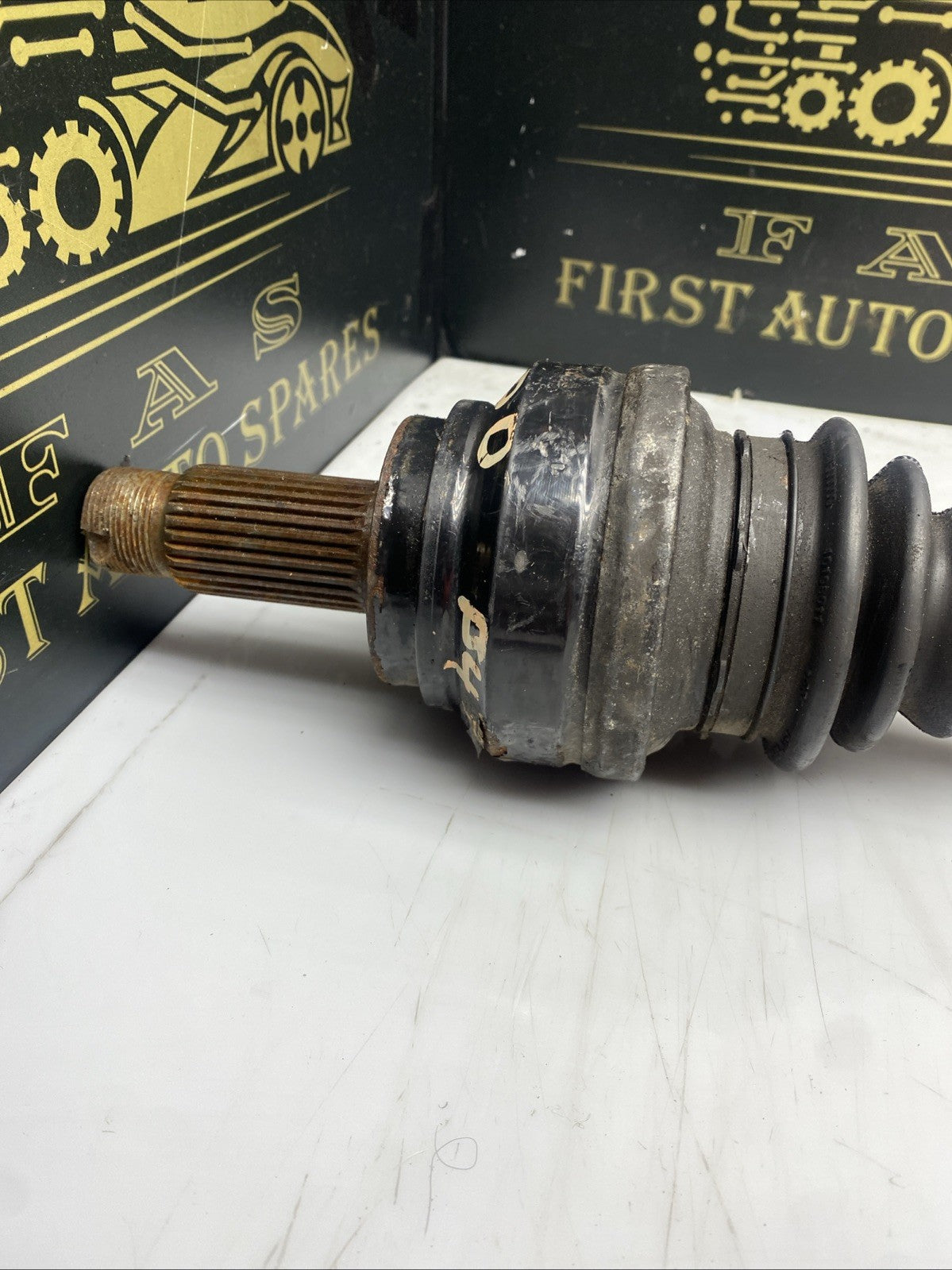 BMW 5 SERIES F10 F11 REAR LEFT PASSENGER SIDE DRIVESHAFT OUTPUT SHAFT 7614289