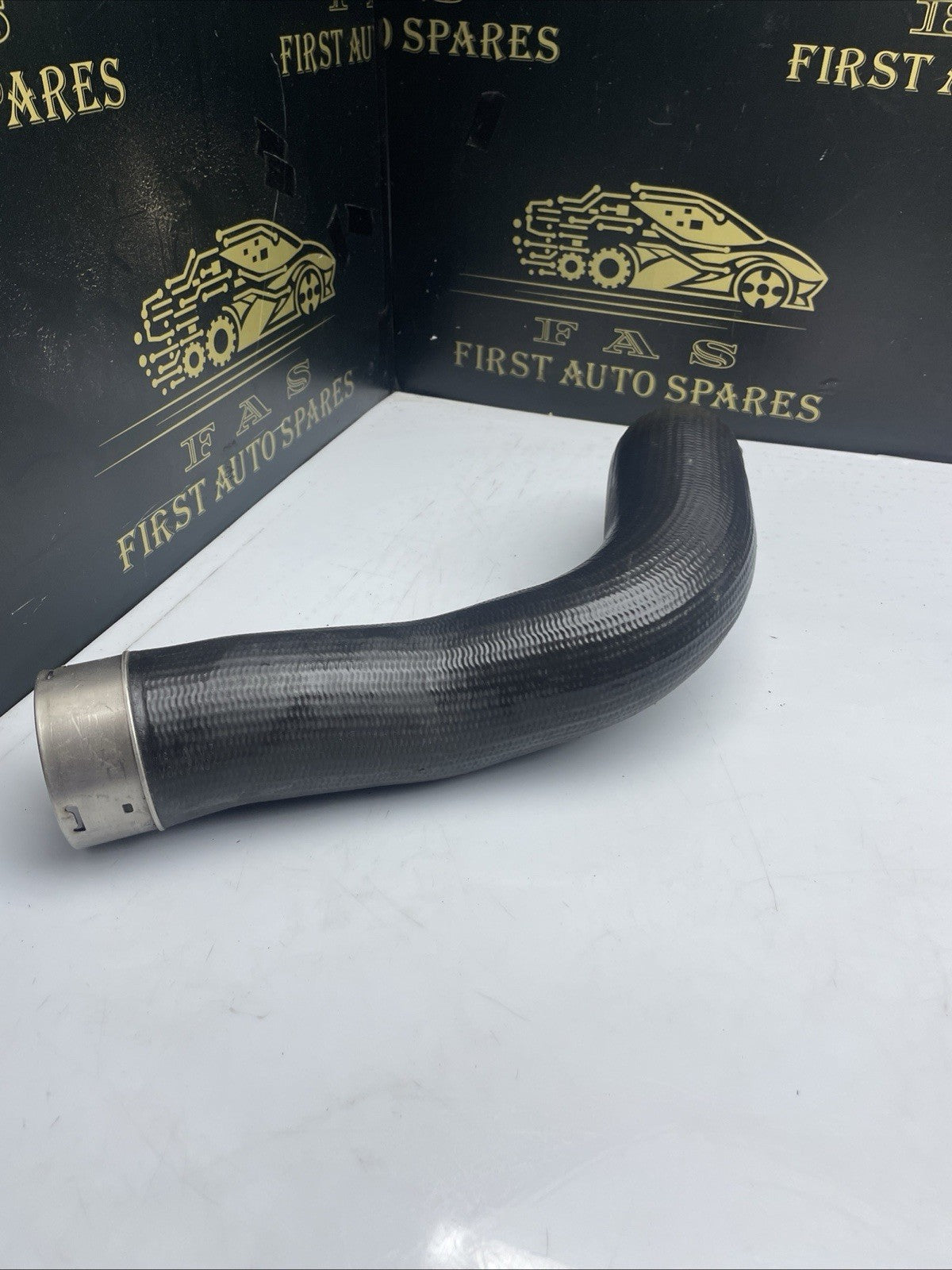BMW 5 SERIES F10 F11 F07 N47 520D INTERCOOLER PIPE HOSE 7810615