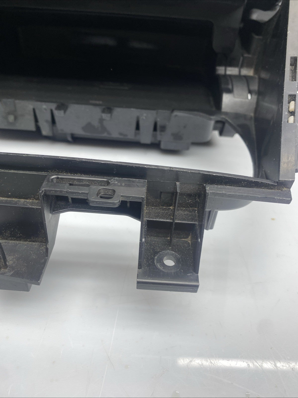 BMW SERIES 3 G20 G21 FRONT CENTRE CONSOLE ASHTRAY STORAGE COMPARTMENT 2019