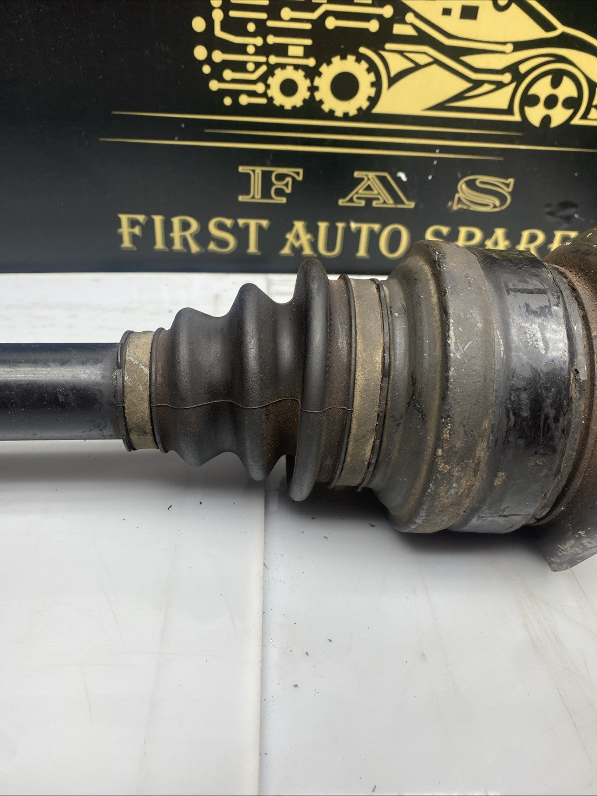 REAR LEFT PASSENGER SIDE DRIVESHAFT 7581021 BMW 5 SERIES F10 F11 2012
