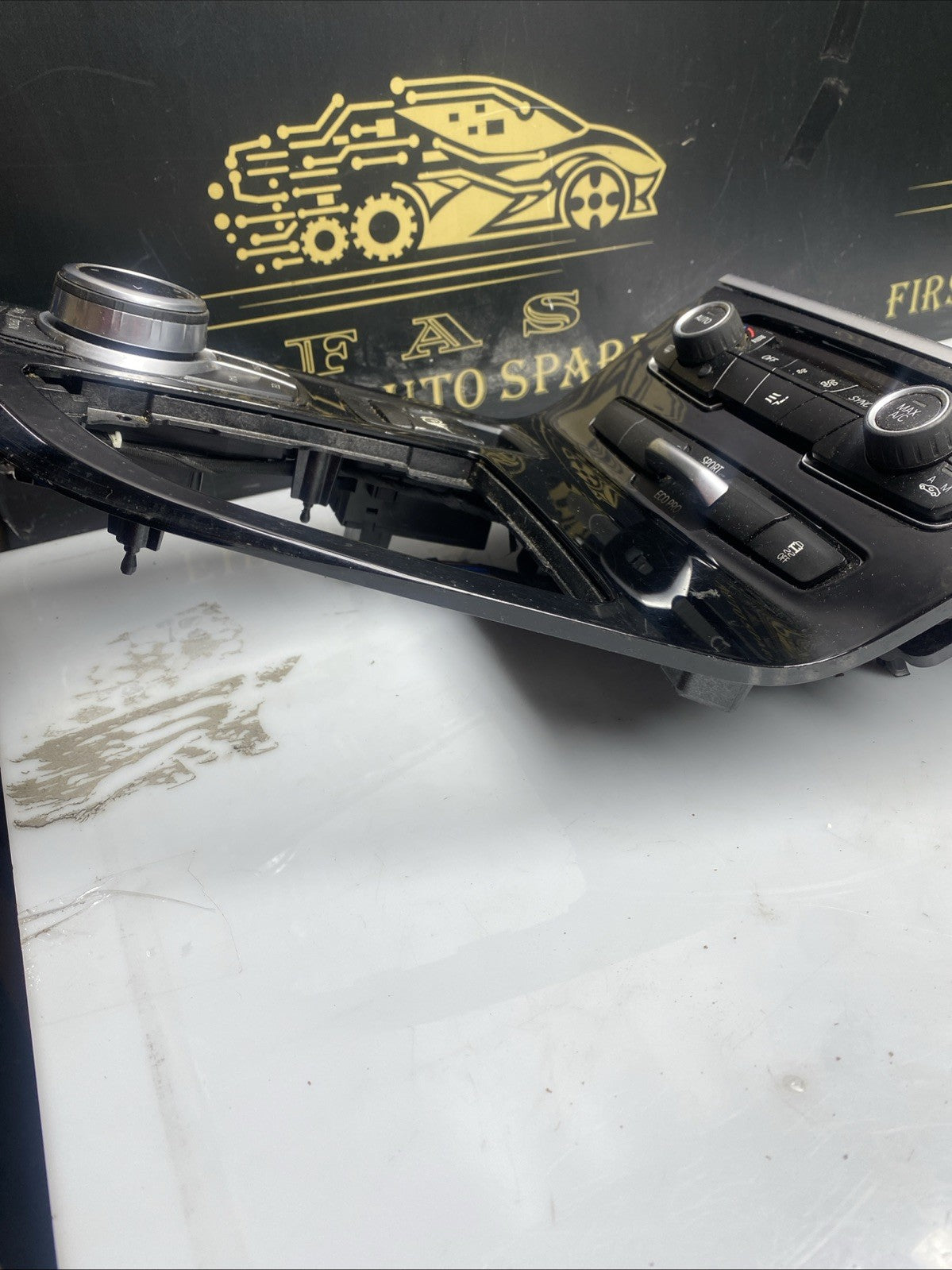 BMW 2 SERIES F45  2014 CENTRE CONSOLE SURROUND COMPLETE 9287612