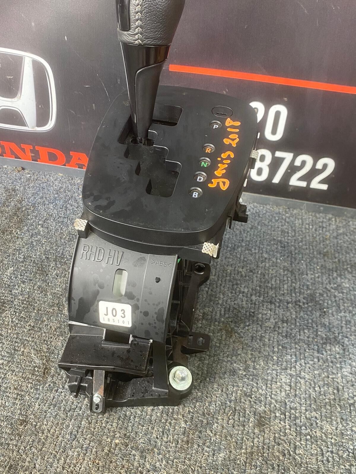 TOYOTA YARIS 2018 HYBRID AUTOMATIC GEAR SELECTOR