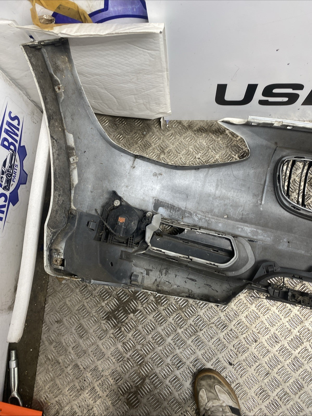 BMW 1 SERIES F20 2012 13 14 Complete Front Bumper Assembly  Alpine White 300