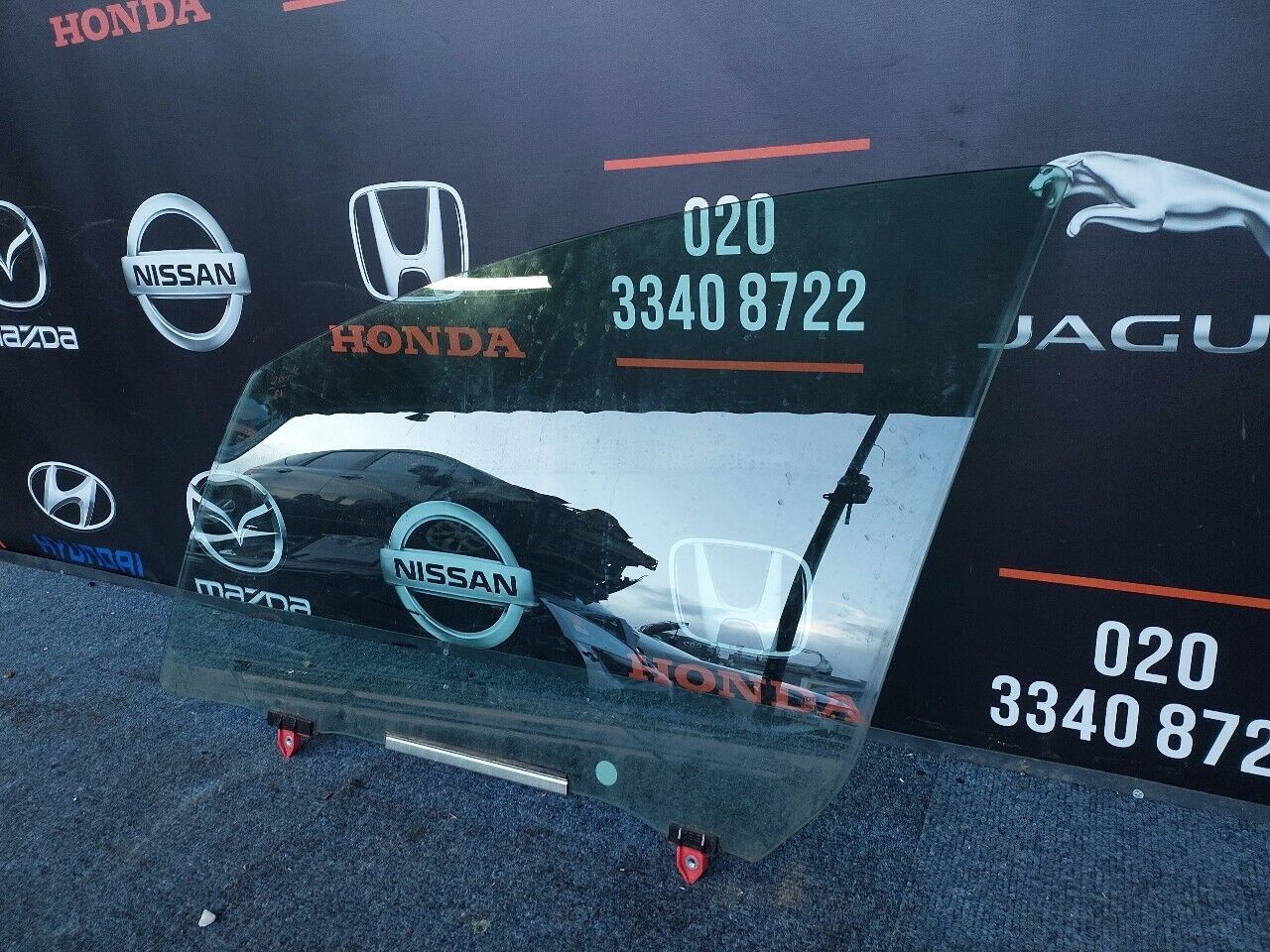 TOYOTA YARIS N/S FRONT WINDOW GLASS 2013 TO 19