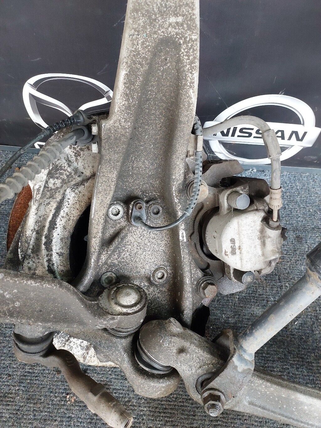 BMW 5 SERIES F10 2012 O/S FRONT SUSPENSION LEG COMPLETE RH