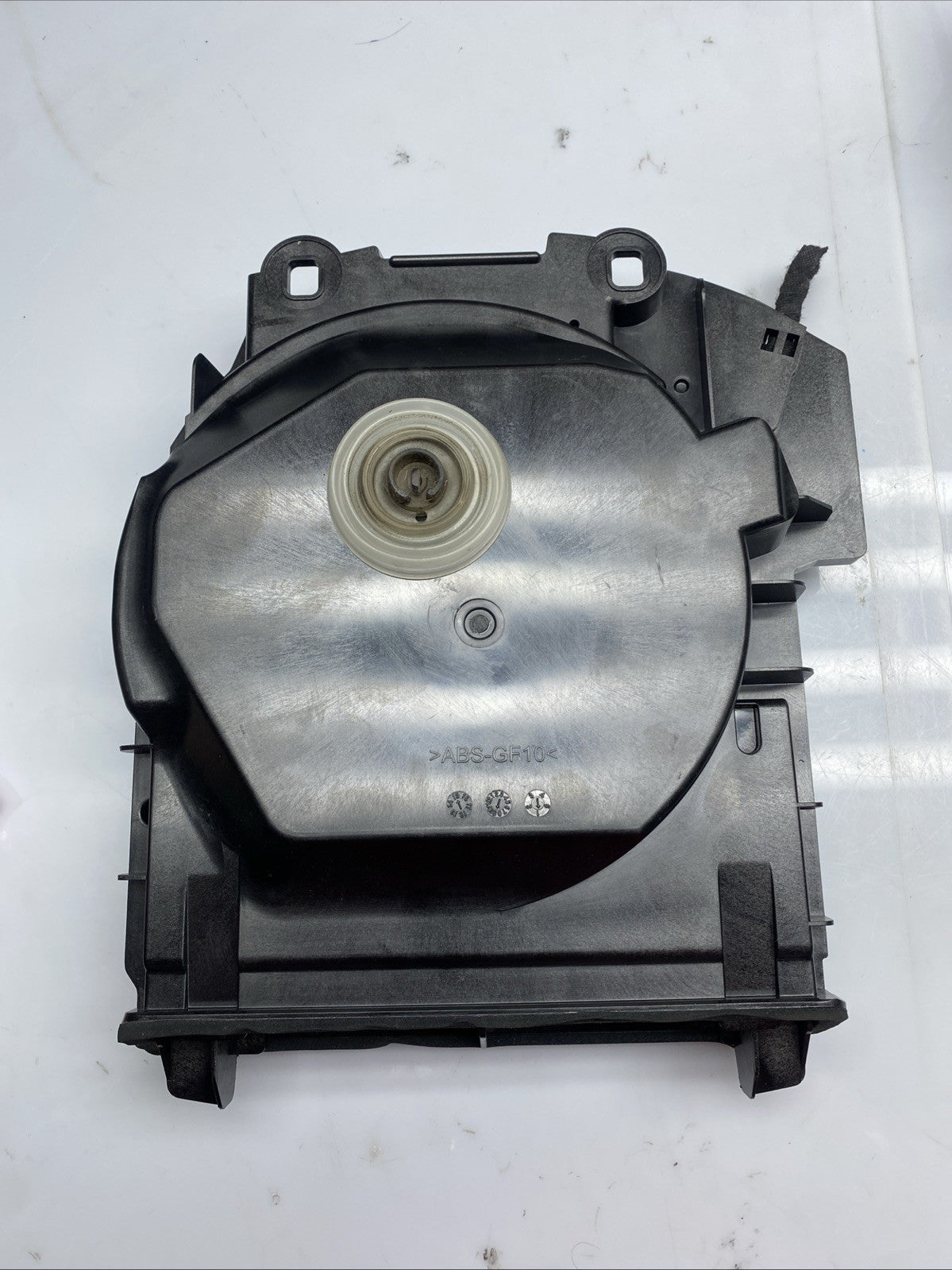 BMW 5 SERIES F10 F11 09-17 RIGHT DIVER SIDE CENTRAL BASS SUBFOOFER 9195200