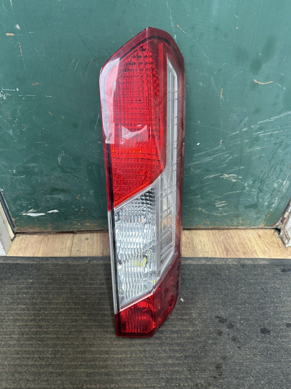FORD TRANSIT RIGHT TAILLIGHT MK8 2014-2024 BK3113404AG