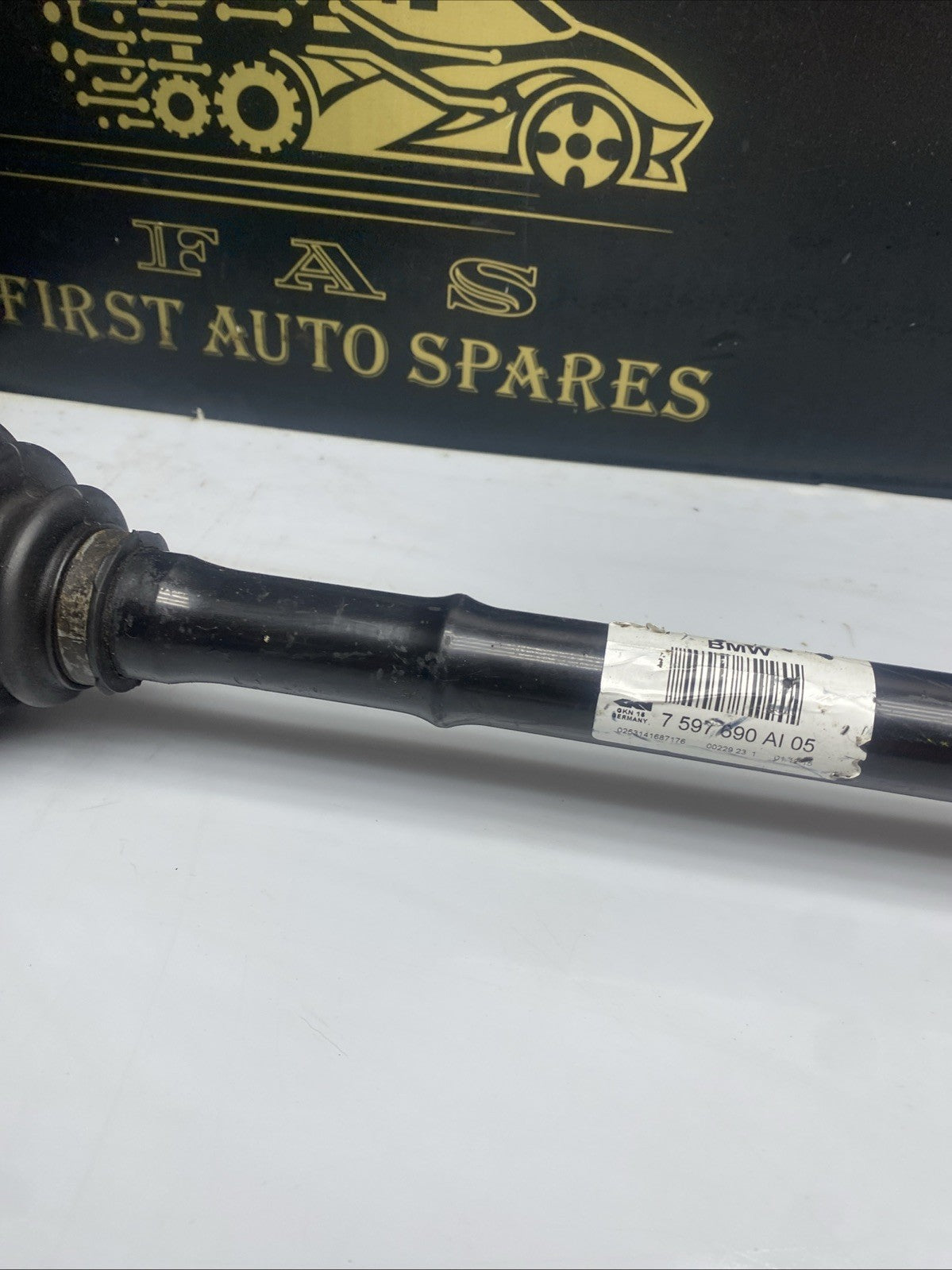 BMW 1/2/3/4 SERIES F20 F22 F30 F32 AUTO DRIVER SIDE REAR DRIVESHAFT 7597690
