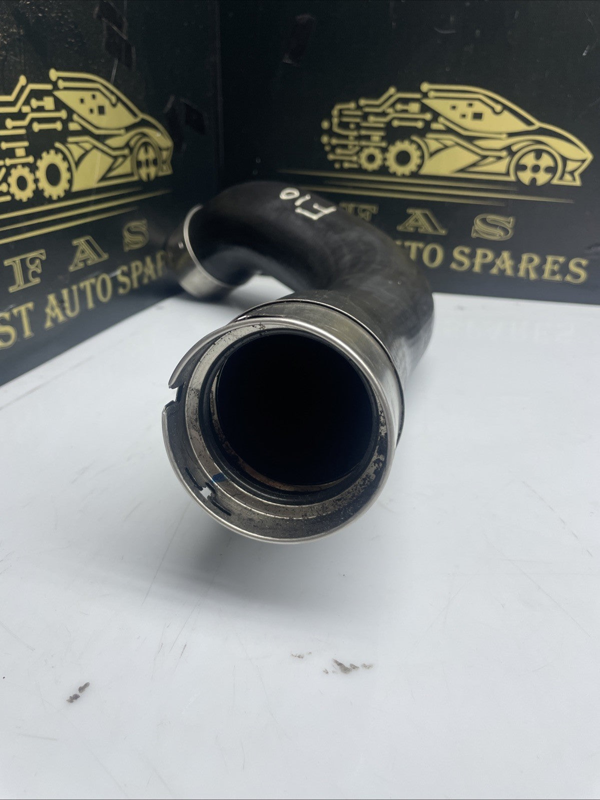 BMW 5 SERIES F10 F11 F07 N47 520D INTERCOOLER PIPE HOSE 7810615,