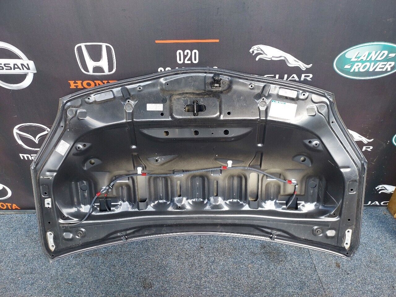 TOYOTA PRIUS PLUS BONNET 2012