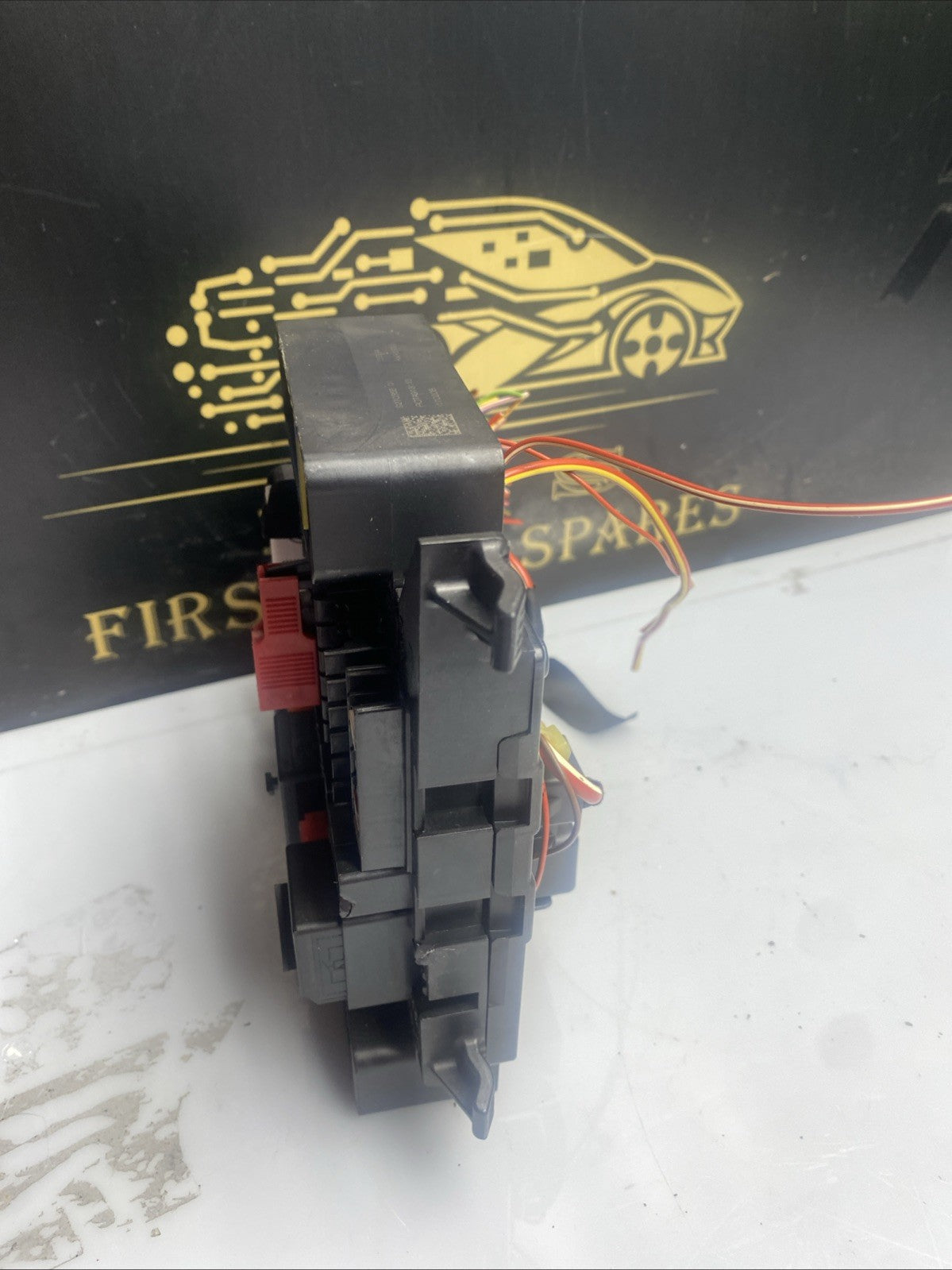 BMW X1 FUSE RELAY POWER DISTRIBUTION BOX 9270356 F48 2015-2022