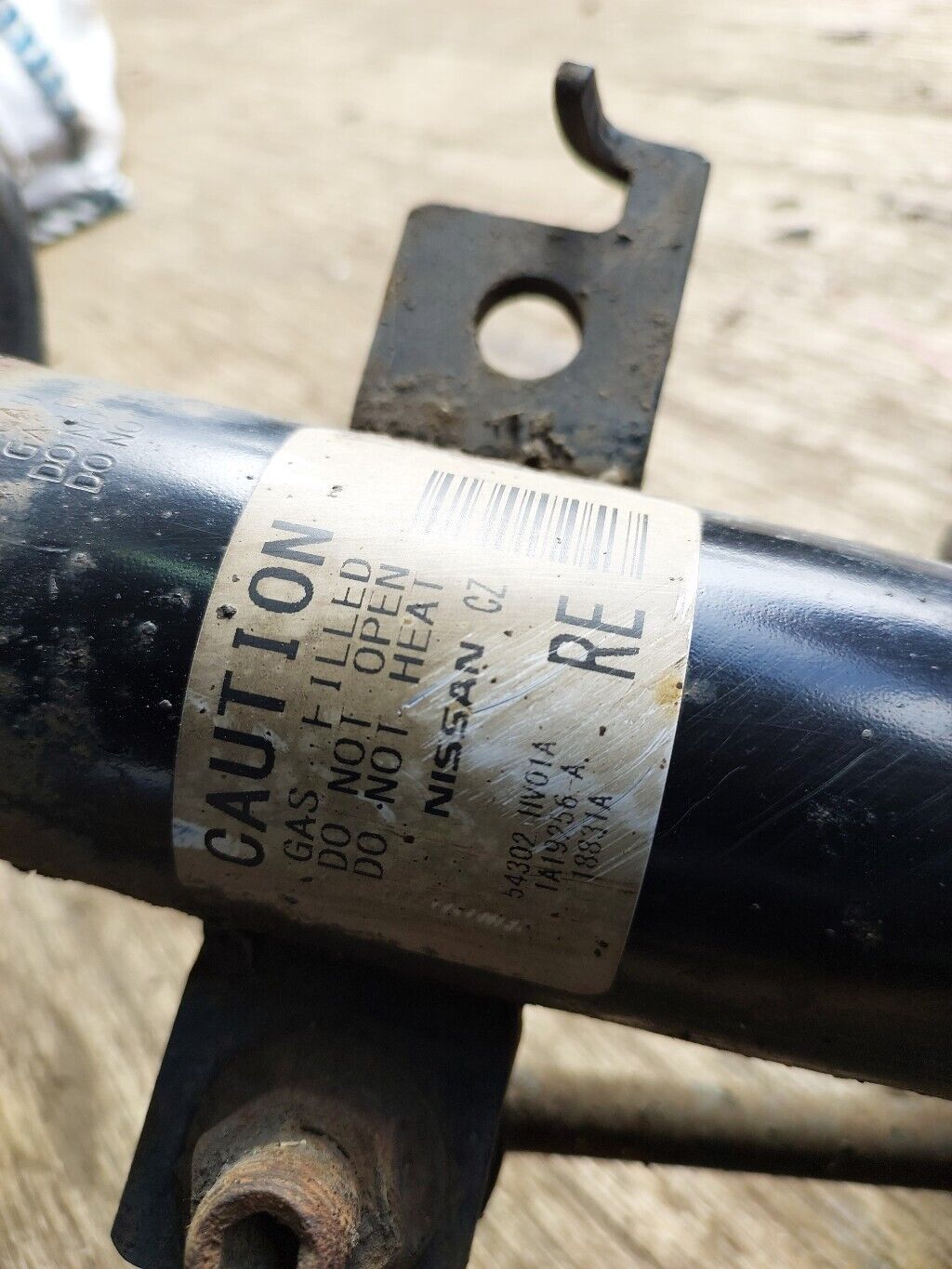 NISSAN QASHQAI J11 O/S FRONT COMPLETE SUSPENSION LEG RH 2019