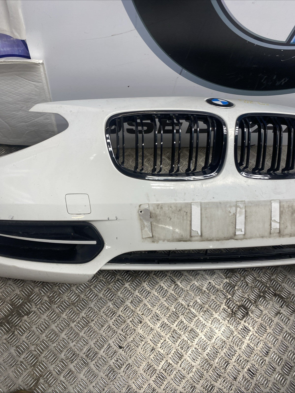BMW 1 SERIES F20 2012 13 14 Complete Front Bumper Assembly  Alpine White 300