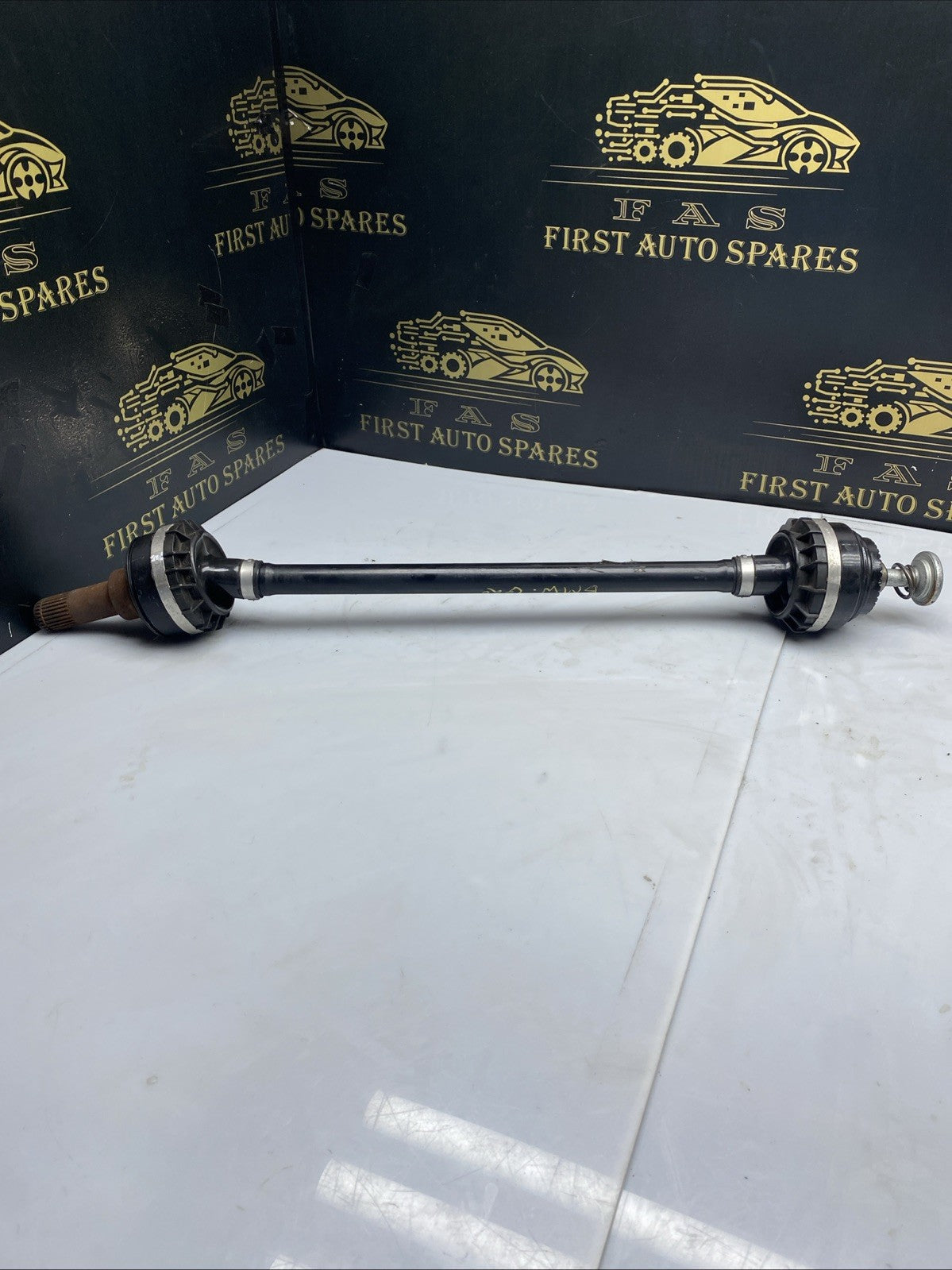 BMW 3 G20, G28 2021 Rear Left Driveshaft 8665783