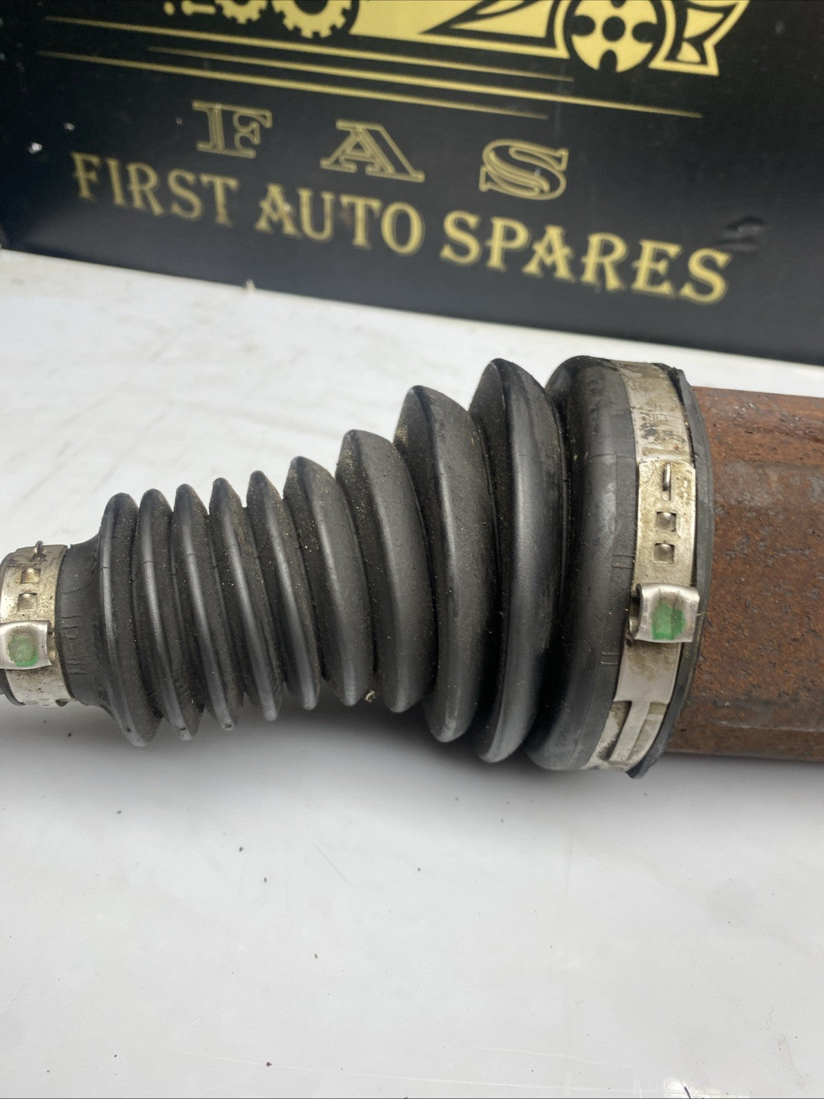 BMW X1 E84 2.0D N47 AUTO FRONT DRIVESHAFT DRIVER RIGHT 7591682