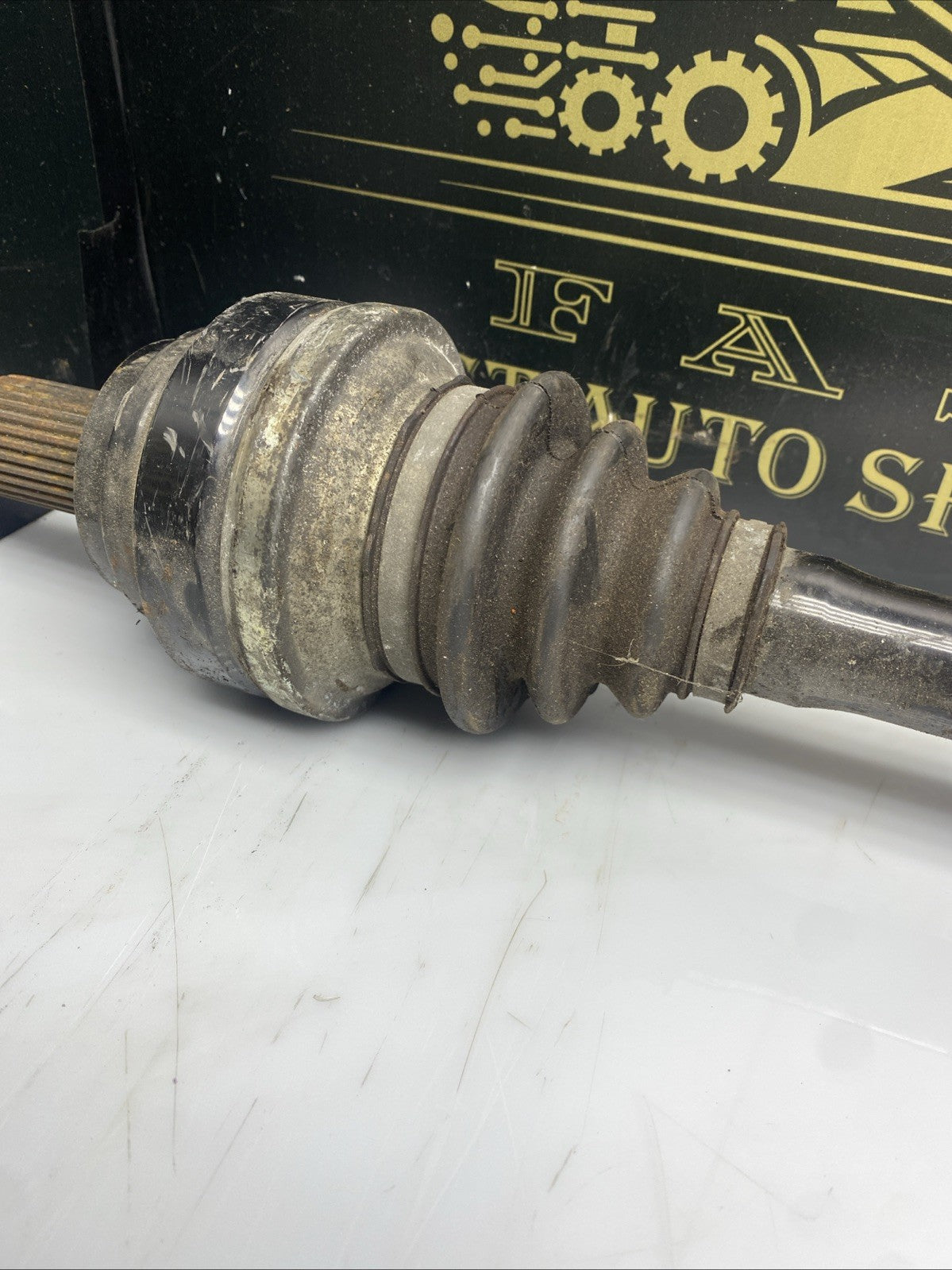 BMW 5 SERIES F10 F11 REAR RIGHT DRIVER SIDE DRIVESHAFT OUTPUT SHAFT 7614290