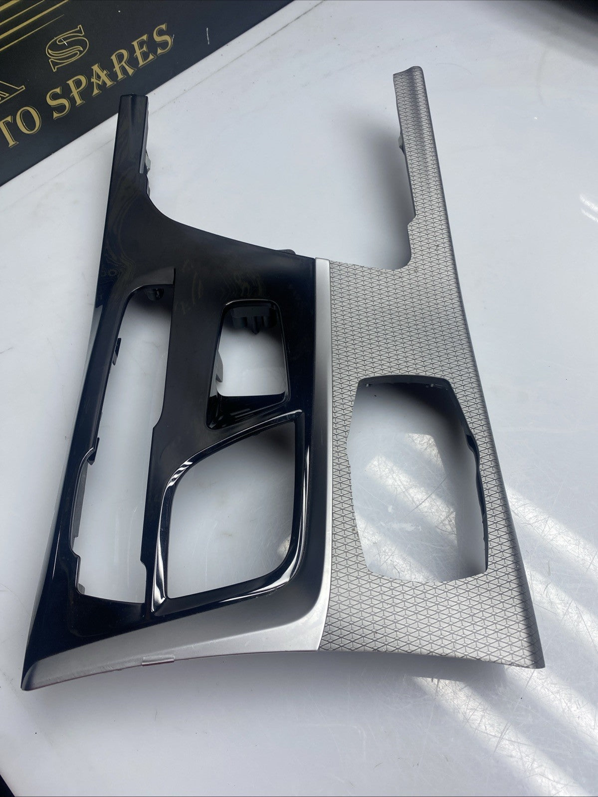 BMW 5 G30 Center Console Trim 9882265 3.0 Petrol / electricity 210kw 36835787
