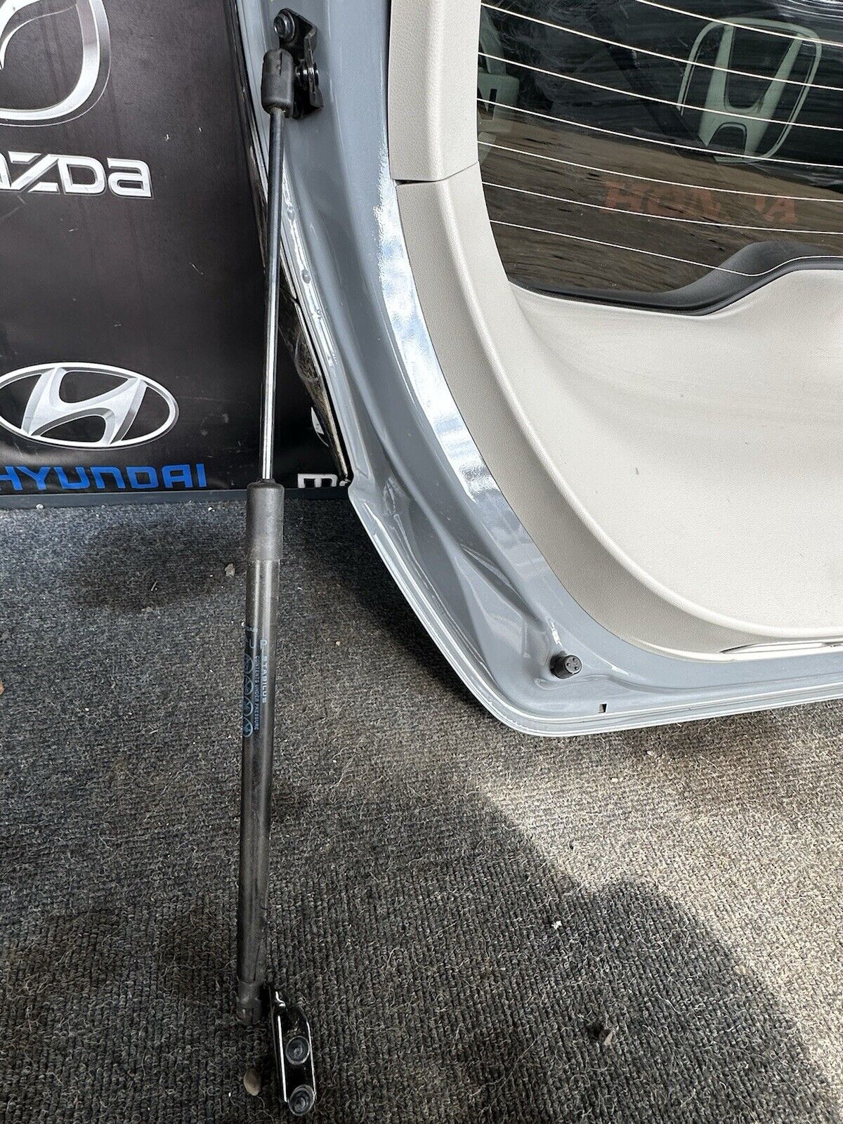 2021 Nissan Leaf  Tailgate 2017-2024