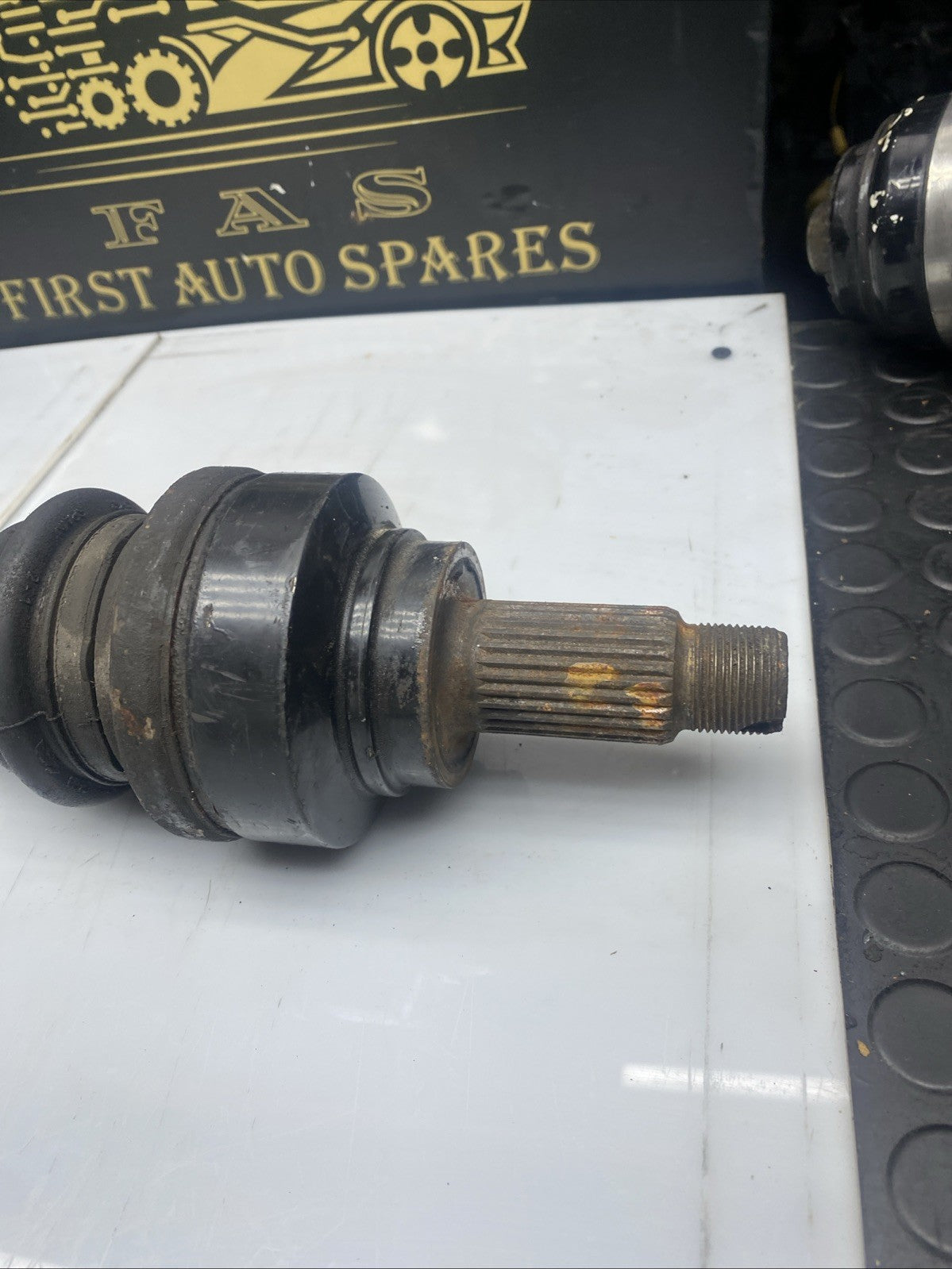 BMW 1 2 3 4 SERIES F20 F30 F32 DRIVERS RIGHT REAR N47 DIESEL DRIVESHAFT 7597682