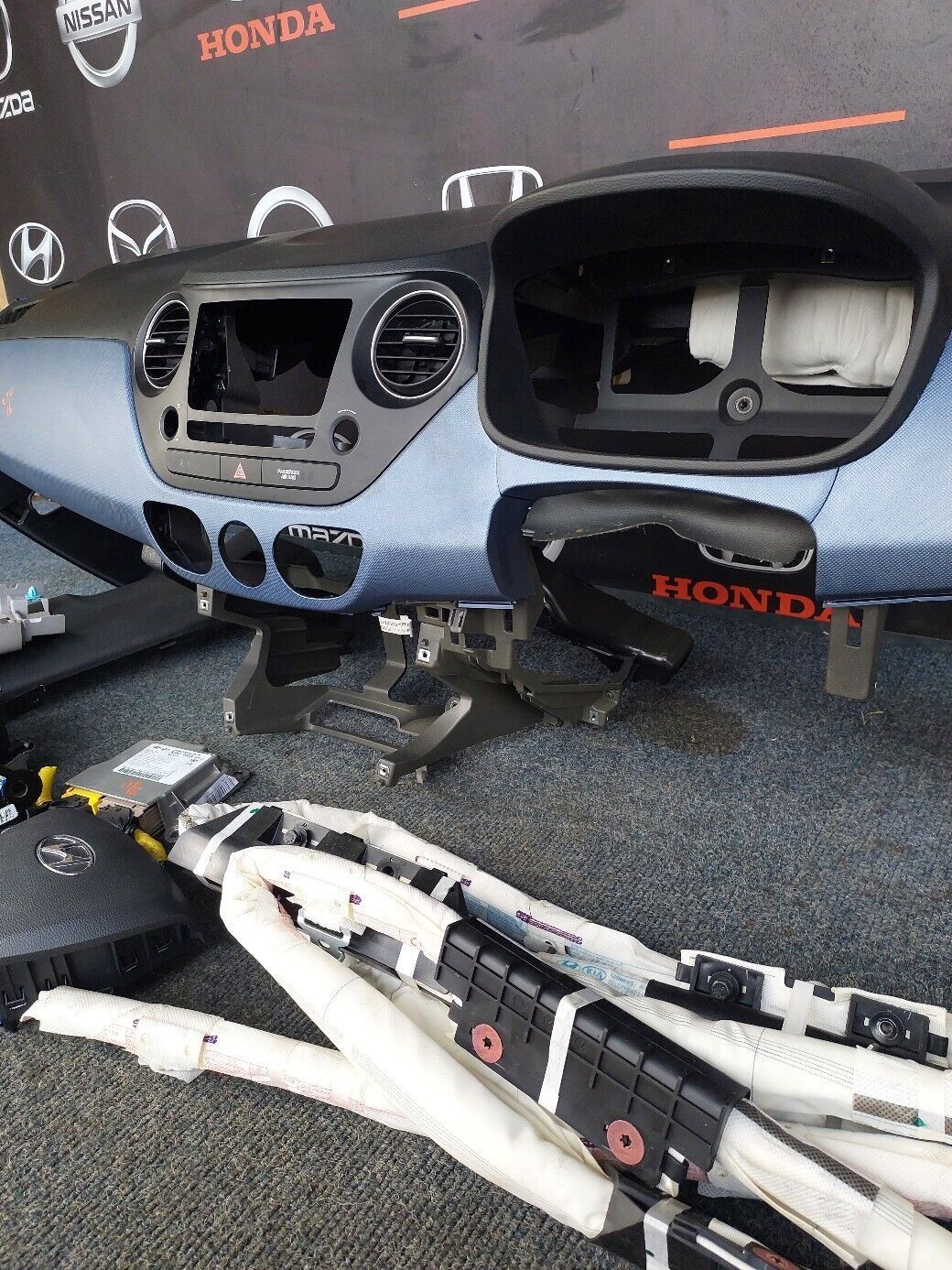 HYUNDAI i10 2016 COMPLETE DASHBOARD SEATBELT & AIRBAG KIT