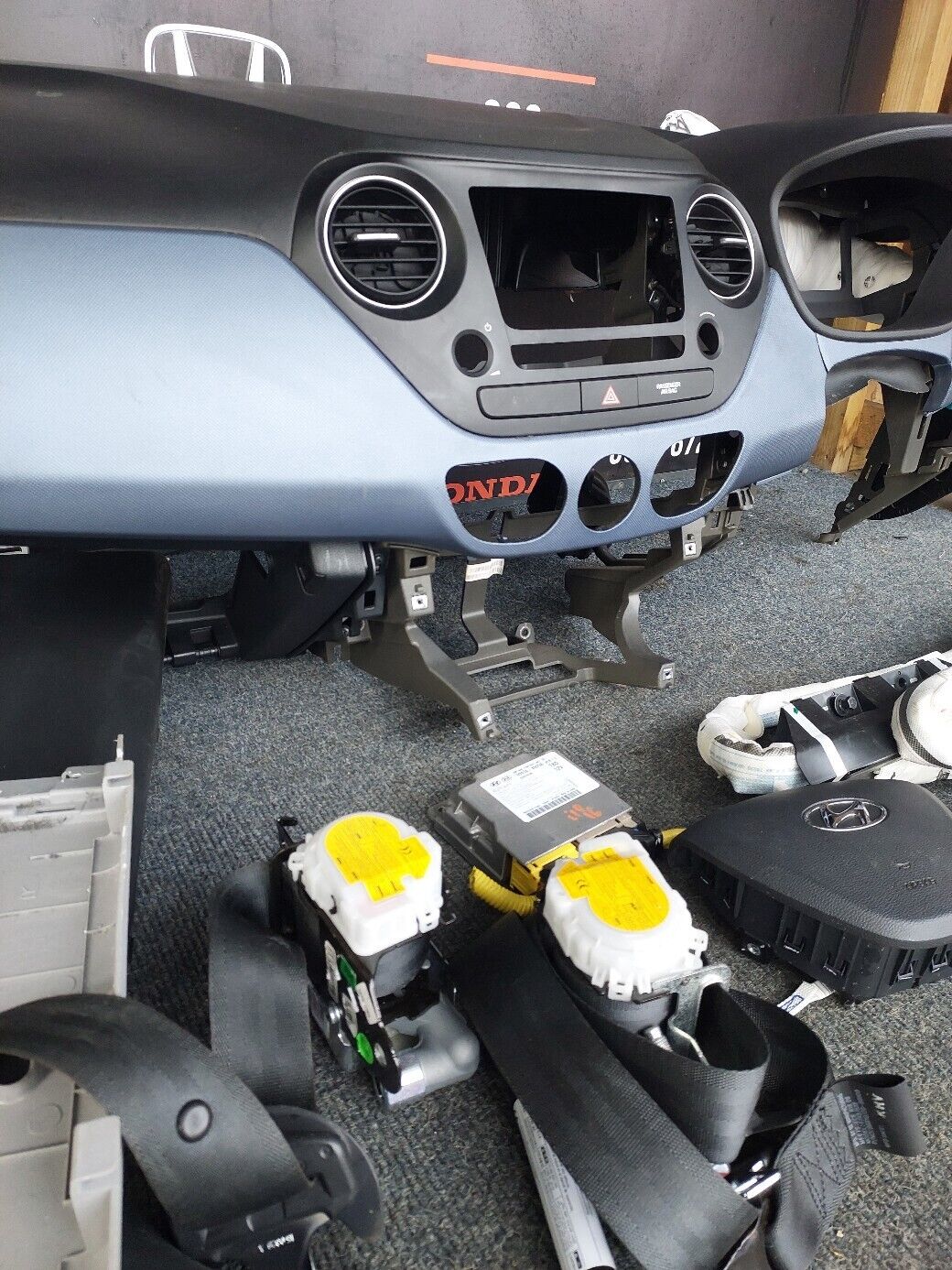 HYUNDAI i10 2016 COMPLETE DASHBOARD SEATBELT & AIRBAG KIT