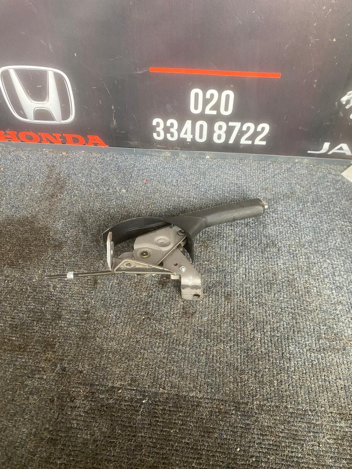 TOYOTA YARIS HANDBRAKE PARKING BRAKE HANDLE LEVER MK3 2011-2020 