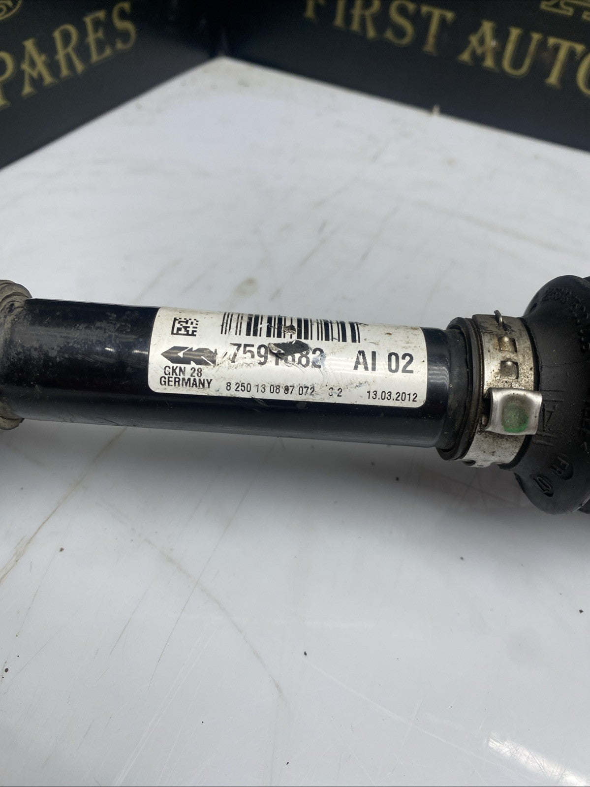 BMW X1 E84 2.0D N47 AUTO FRONT DRIVESHAFT DRIVER RIGHT 7591682